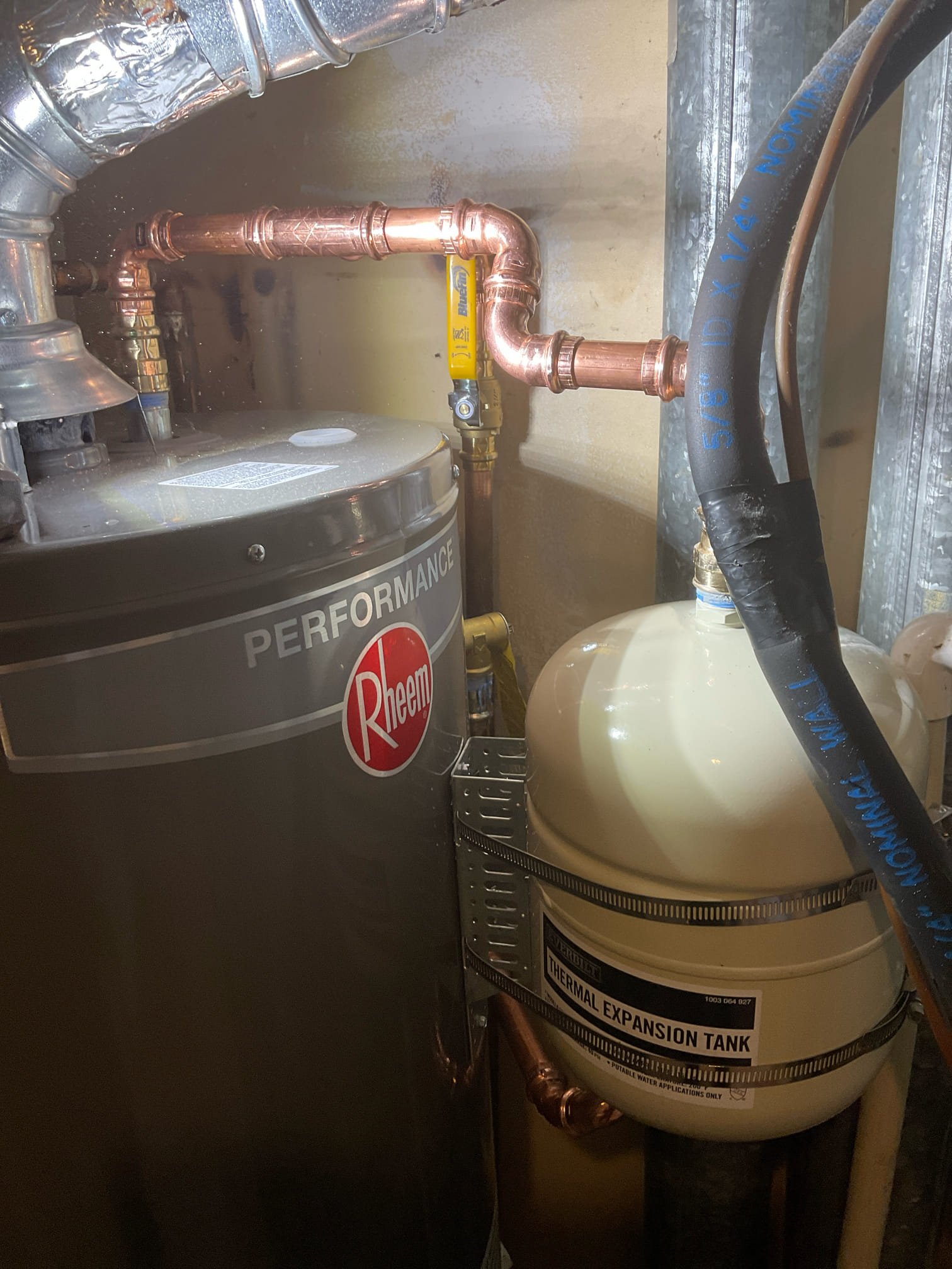 Replaced a 40 gal gas water heater second floor with Rheem 6 yrs warranty heater , expansion tank and pan , flexible gas connector installed as well 