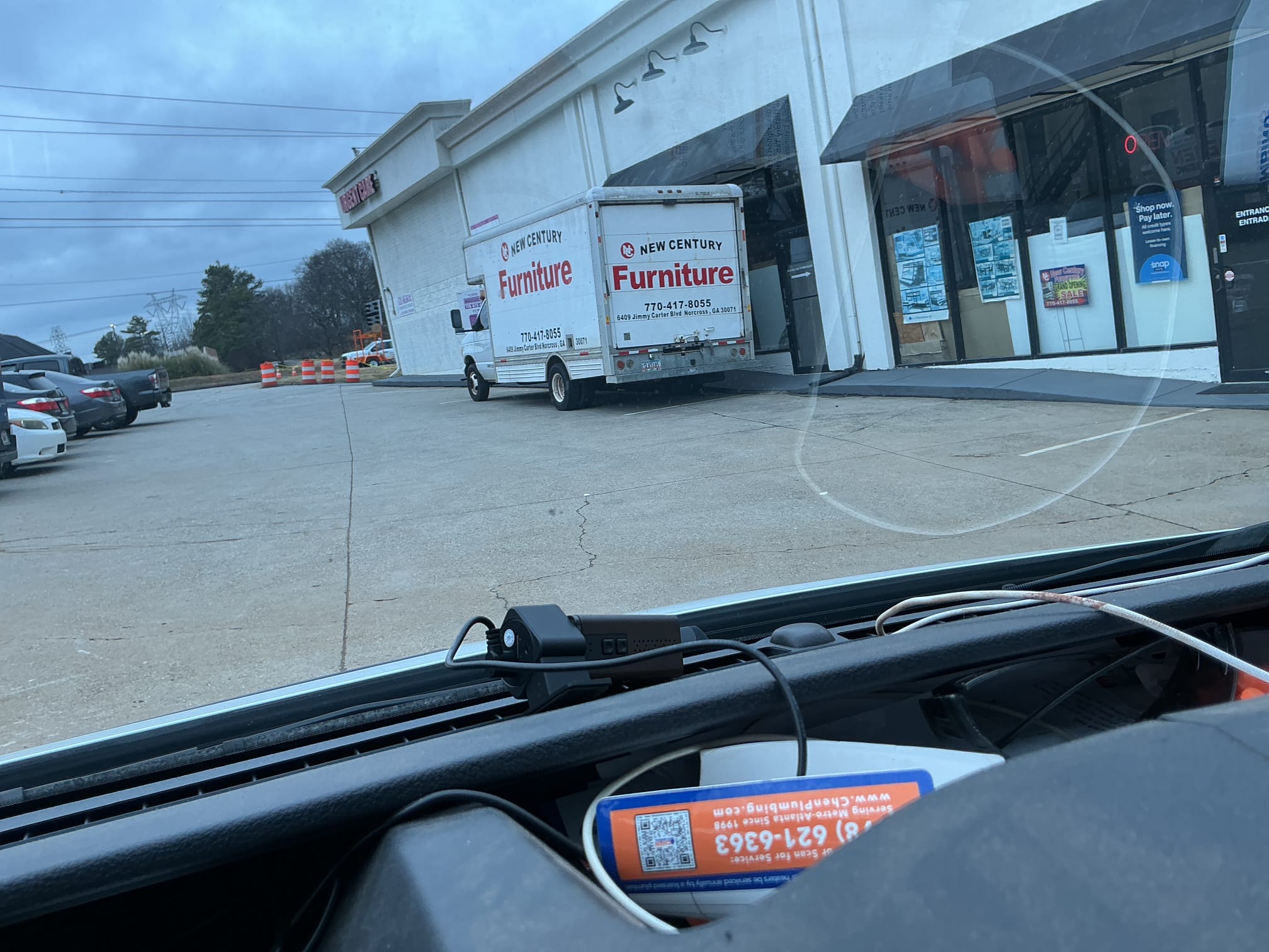 Customer had two loose faucets. Attempted to tighten one. Tighten the other. informed customer faucet could loosen up due to age. Faucets are 20 years old. Gave suggestions for replacement/repairs. Customer wants to get new faucet for one faucet that wouldn’t tighten. 