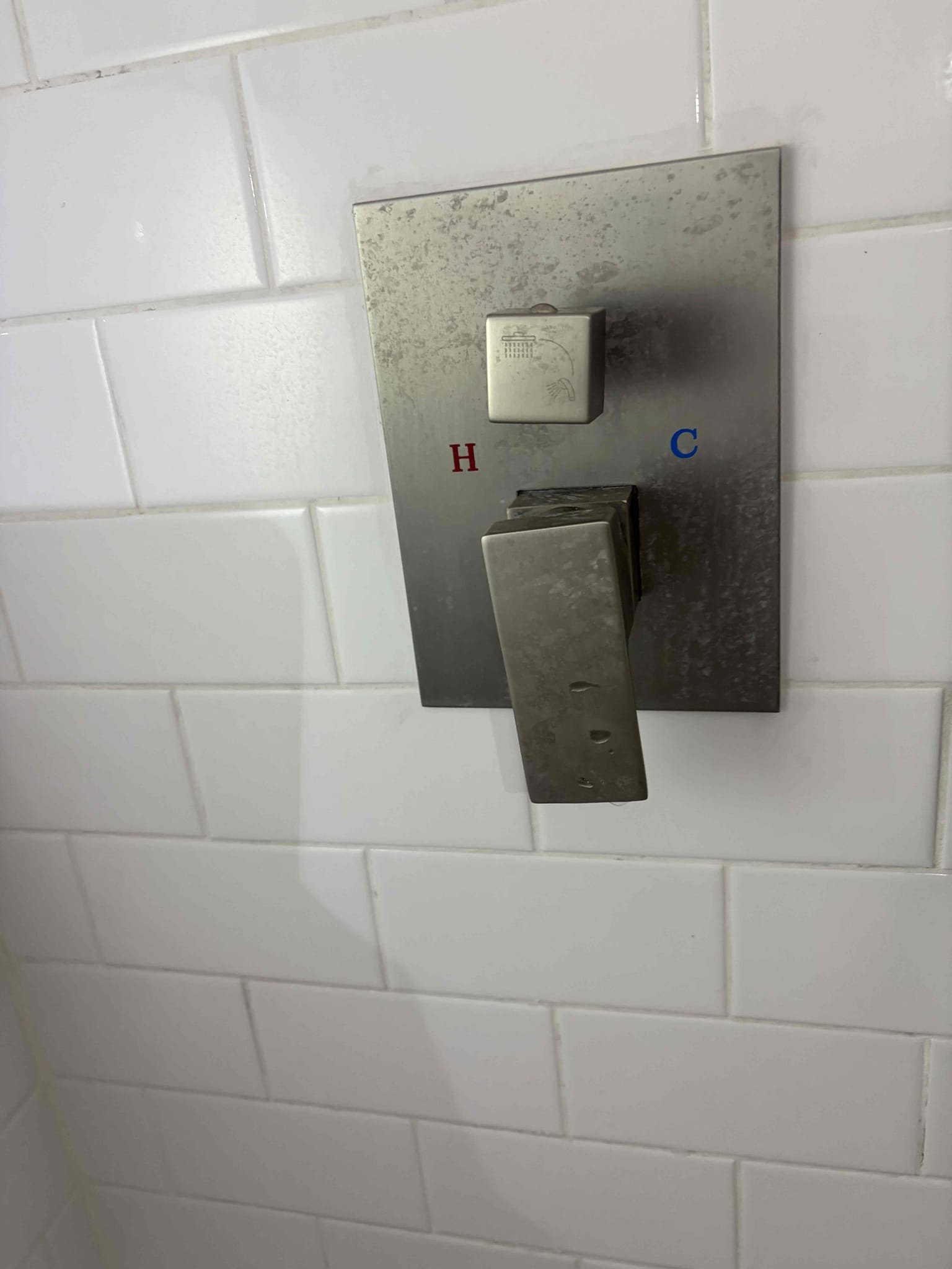 For this customer came out to the call for hot water in the shower, not heating up in the shower. However, I took a look around the residence, took a look at the kitchen sink faucet, following the lavatory faucet and in the shower. And the water is about lukewarm, not completely hot on the tankless. It is showing an error code of E5, which is indicating that the heating element either has a problem and or the electrical supply has a problem. This typically is a problem with the electrical and not the water. In our professional opinion, I recommend calling a certified electrician to take a further look at the electrical issue before proceeding with any repairs if y’all choose to go with said repairs, it would be replacing the heating elements of the tankless water heater however we typically do not work on tankless water heaters that are electric. We typically only work on natural gas tankless water heaters if the quote is approved to replace the elements unfortunately we wouldn’t be ab