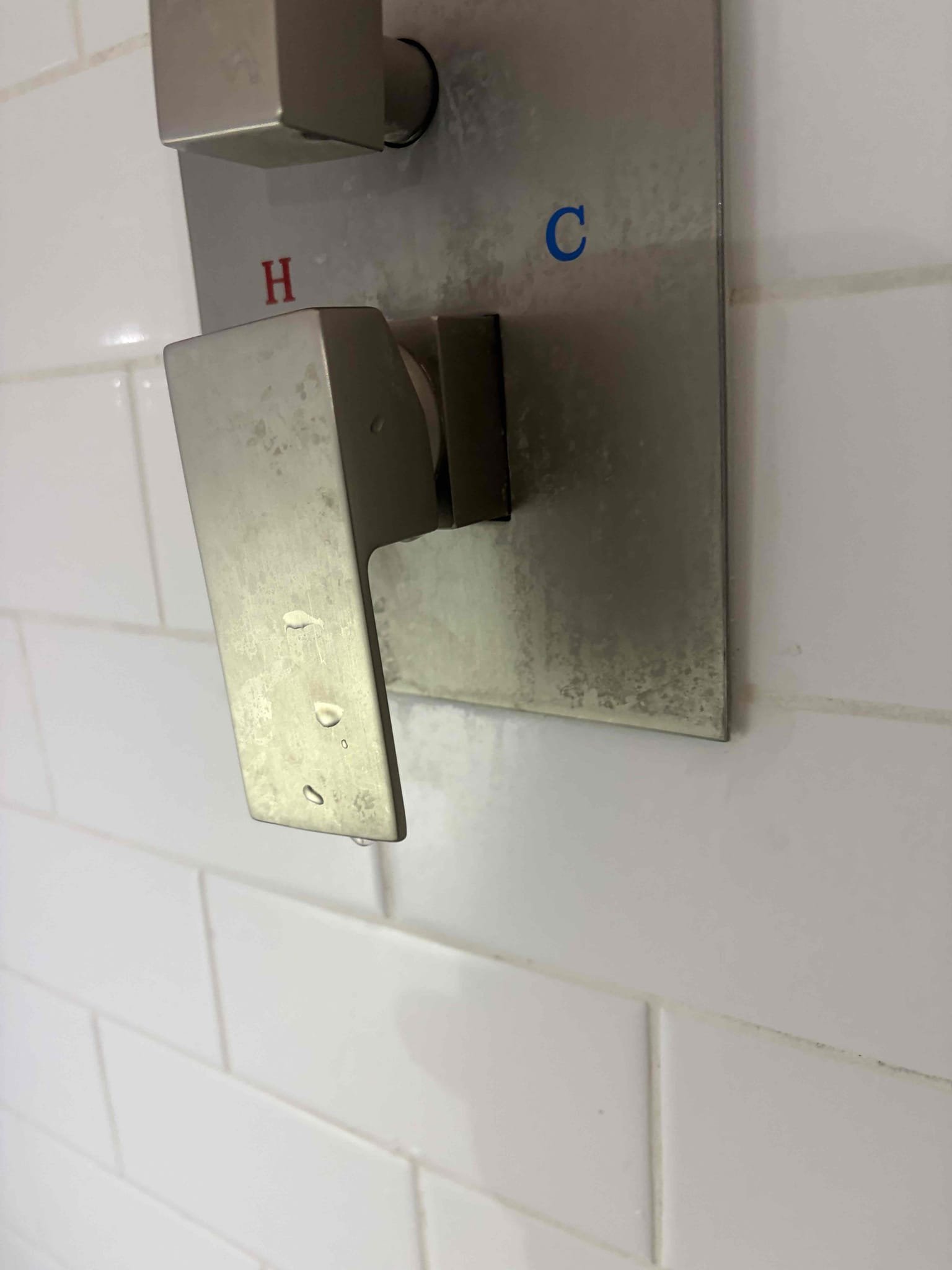 For this customer came out to the call for hot water in the shower, not heating up in the shower. However, I took a look around the residence, took a look at the kitchen sink faucet, following the lavatory faucet and in the shower. And the water is about lukewarm, not completely hot on the tankless. It is showing an error code of E5, which is indicating that the heating element either has a problem and or the electrical supply has a problem. This typically is a problem with the electrical and not the water. In our professional opinion, I recommend calling a certified electrician to take a further look at the electrical issue before proceeding with any repairs if y’all choose to go with said repairs, it would be replacing the heating elements of the tankless water heater however we typically do not work on tankless water heaters that are electric. We typically only work on natural gas tankless water heaters if the quote is approved to replace the elements unfortunately we wouldn’t be ab