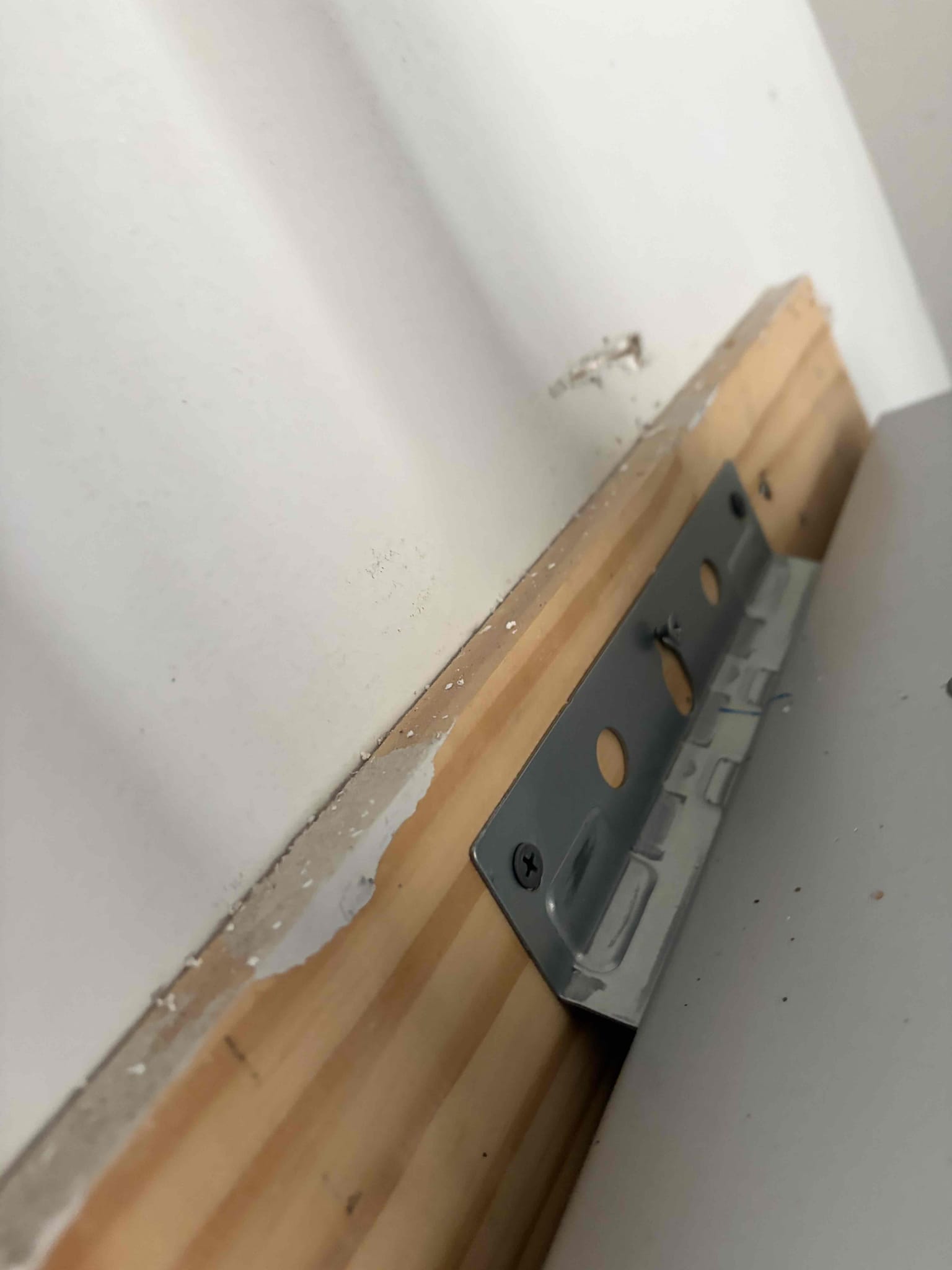 Thumping noise from the heater, when I got here I can not hear a noise, Recommend to take a video of the thumping if it happens again. Can’t recreate the issue at this time.