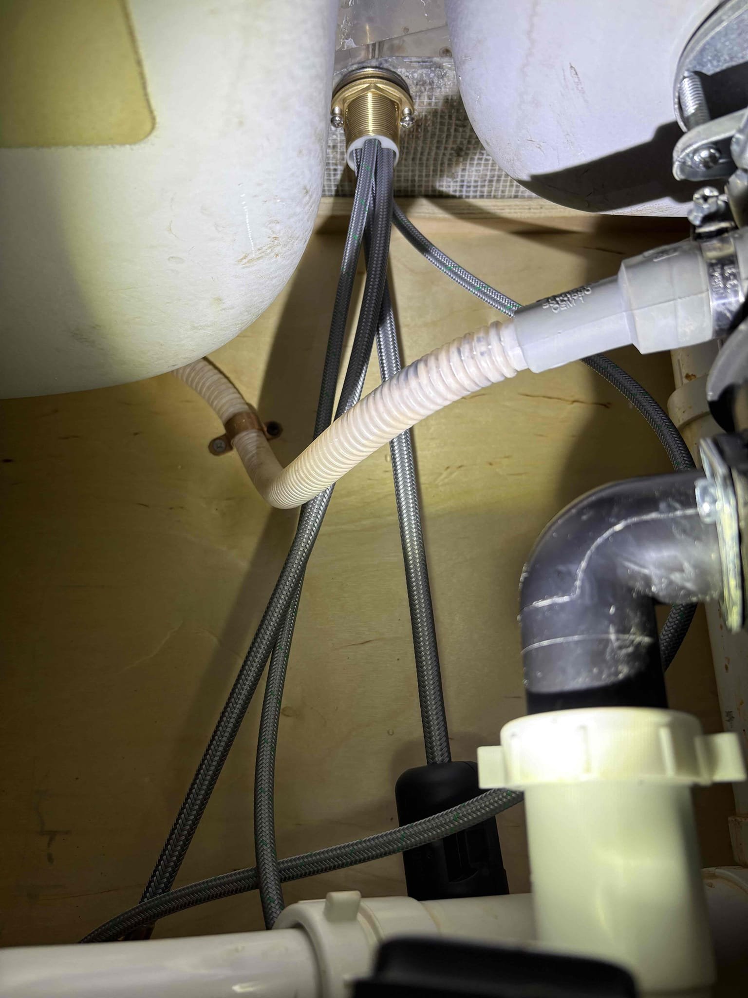 Client called us out today due to them purchasing a new kitchen faucet and wanting it installed. Existing was a kohler as they had some low pressure on both sides of faucet. Installed the customer supplied hansgrohe single hole kitchen faucet. Tightened down faucet and connected the supply lines. Turned water on and tested. No issues. 

2 yr labor warranty with Win with Chen Membership. 