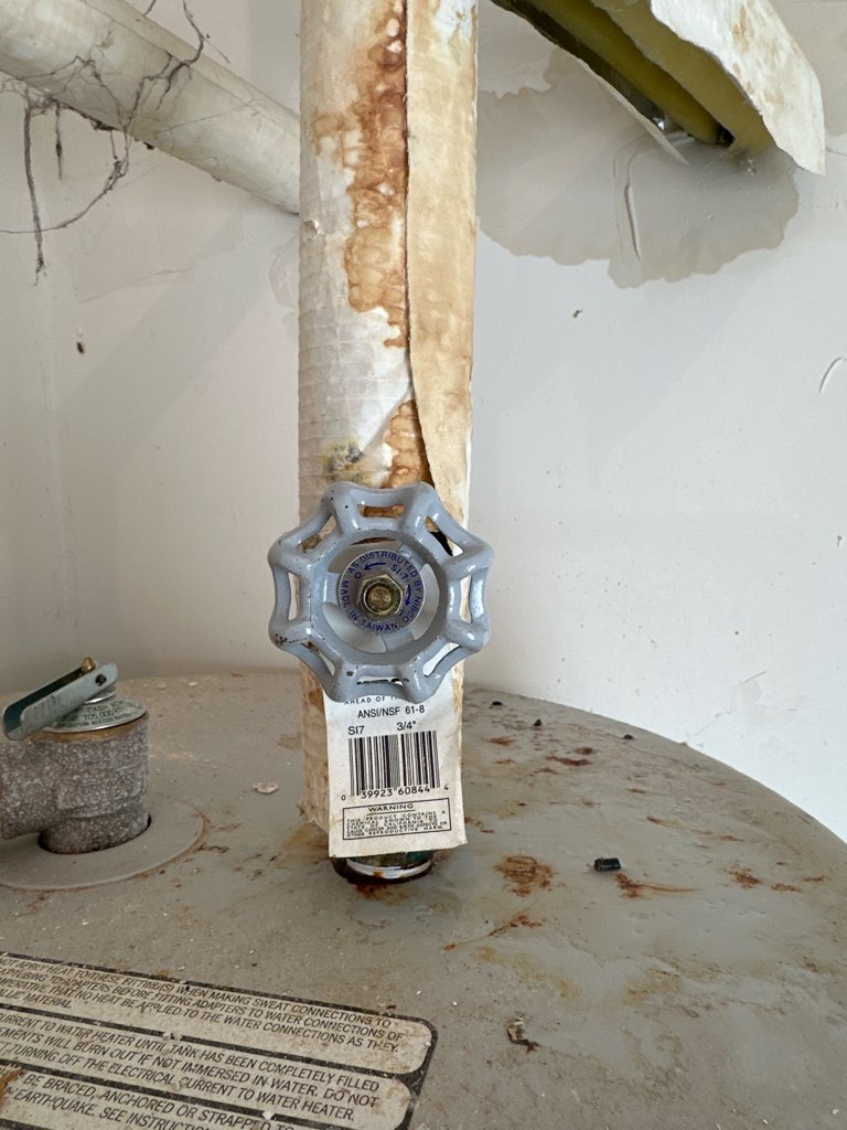 Replaced a busted expansion tank with mounting bracket , replaced faulty Prv
Explained and sign up membership with customer today , thank you 