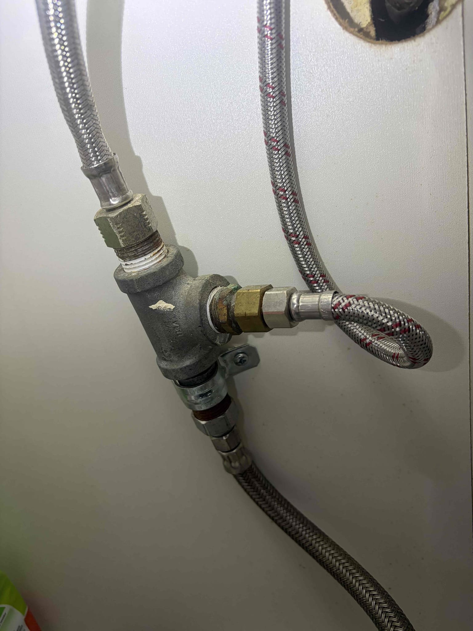 For this customer they had a weird connection for the hot water, it went from a 1/2 line to a galvanized 1/2 tee coming to two 3/8 compression supply lines. I cleaned up the fittings and added a new speedy valve followed by a 3/8 compression tee and add the supply lines that way. Once I installed those fittings there is no leaks. Wasn’t able to look at the water heater due to being in the basement(locked) water pressure is at 60 psi, once installed there are no leaks