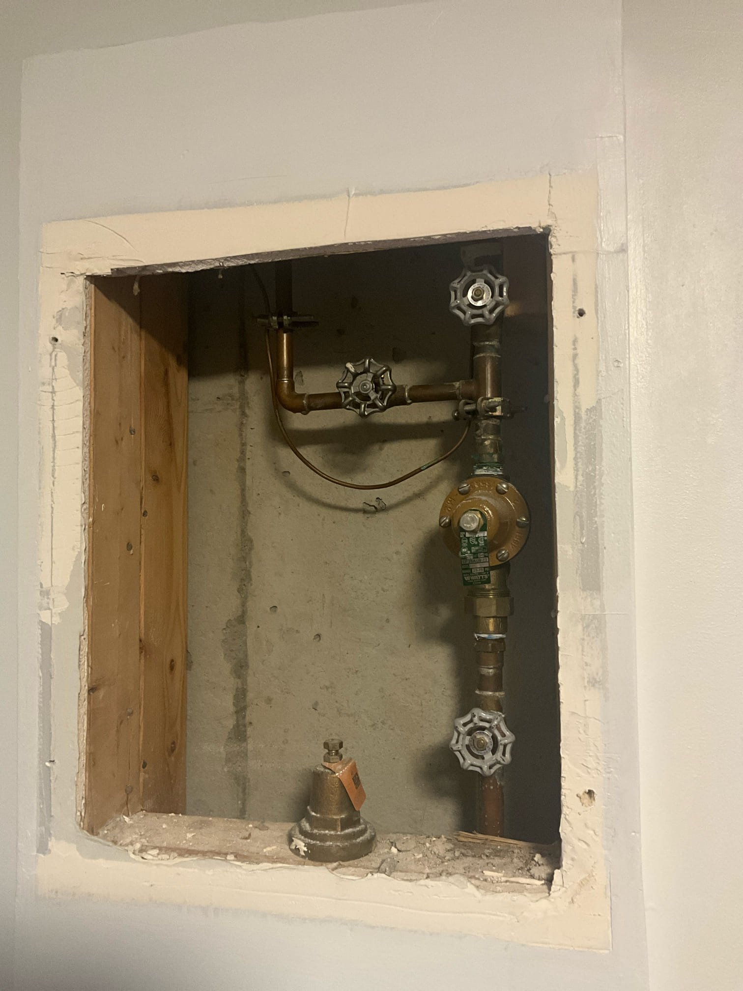 Customer has a water bill that has incrementally gone from around 50 a month to around 180 a month. Arrived and determined there is a leak on the water service by shutting off the inside shutoffs and noting that the meter is still moving. It is a very small leak (less than a tenth of a gallon per minute). Recommended calling National Leak Detection. (404) 579-1188. Once located we can return to find the leak for the starting price quoted in the ticket. Home was built in 2001 so the likelihood of it having unrepairable pipe is extremely low. 