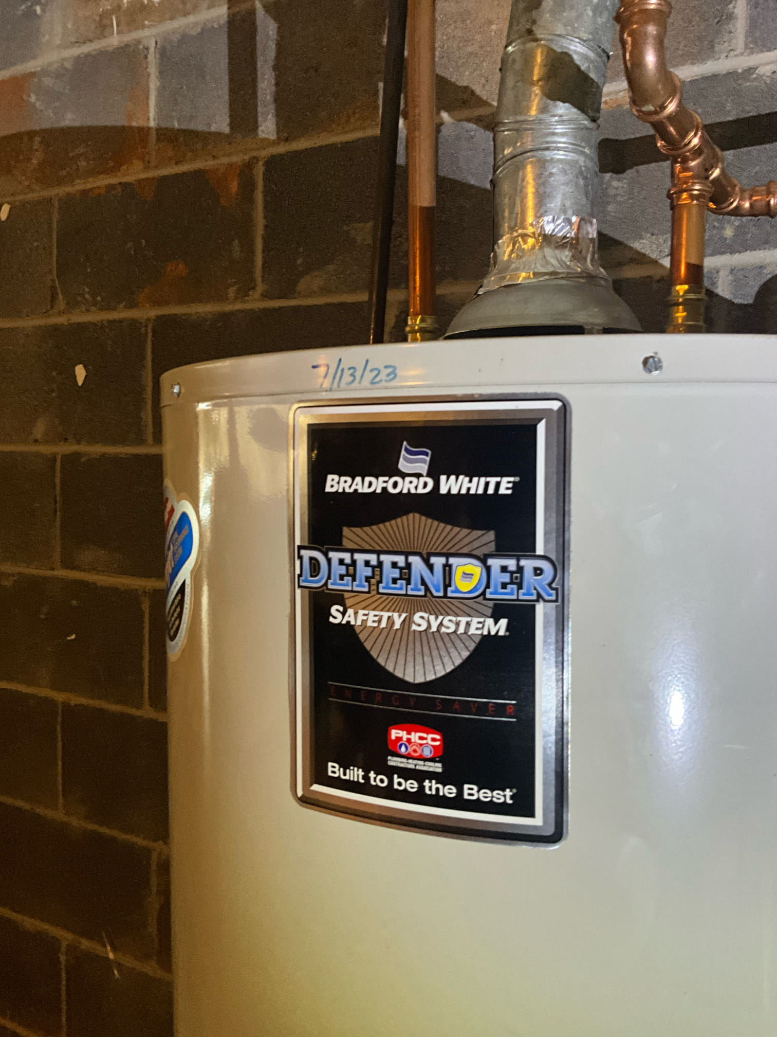 Customer had a hose bib with multiple leaks. The highest point of leak was from a failed sharkbite towards the ceiling. Made customer aware that cutting of drywall would need to occur and that Chen Plumbing isn’t responsible for the repairs. Customer understood the drywall agreement as stated. Repaired the leaking section of copper, replaced the hose bib, and installed a functional shutoff. Tested all work to ensure proper function and no leaks. None were found. Recommended having Provision Restoration inspect the water damage in the wall. 