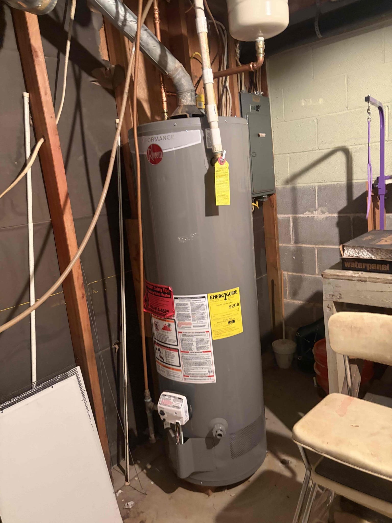 Customer has credit of $35.00. No issues with the toilet. The home owner when ever they create urination, they sometimes miss and leaked down the toilet and has a little puddle of urine, from a plumbing standpoint I can’t not fix anything. The toilet isn’t leaking. Customer also had me take a look at faucet that was tight, however I wasn’t able to help much. At this time there are plumbing issues with the toilet. With that in mind I’d recommend getting the water heater replaced. 