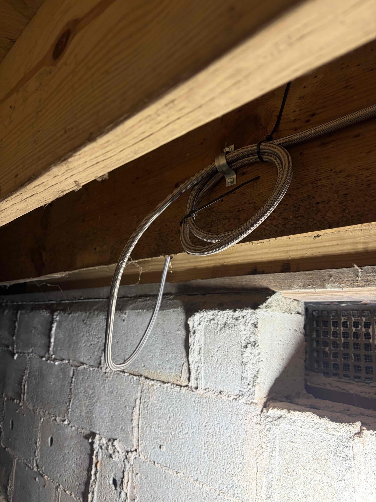 This customer the icemaker waterline that was installed to the icemaker box for some reason did not turn on whenever the lever was engaged in the water was on to the home so we didn’t know why it was not working so therefore, I recommended to run a new line installed a new half inch CPPCT and converted into packs and brought it up out of the way on top of the truck with strap and metal screws once installed there are no leaks. CUSTOMER is all set to enjoy their water.