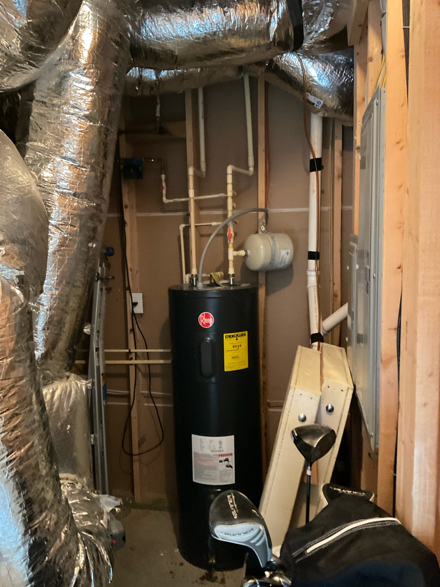 Customer stated that water heater is not producing hot water like it used to and wanted quotes for water heater options. Will send estimate for tank and tankless heater.