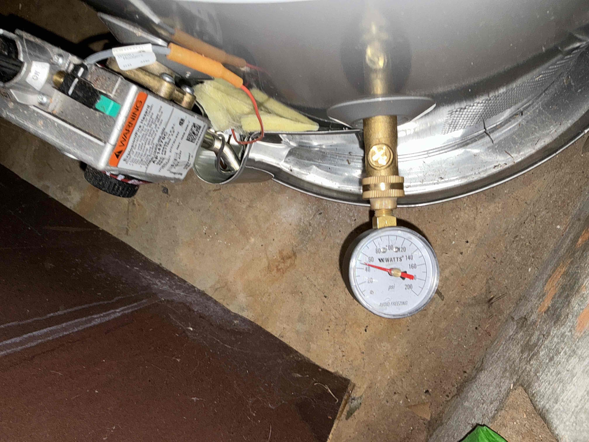 Returned to run jetter from roof stack. Ran jetter and k400 multiple times. Blockage cleared and was able to run water for 15-20 minutes. Line is no longer backing up. Ran camera out to clean out and the line is clear. Line is flowing properly and no issues upon departure 