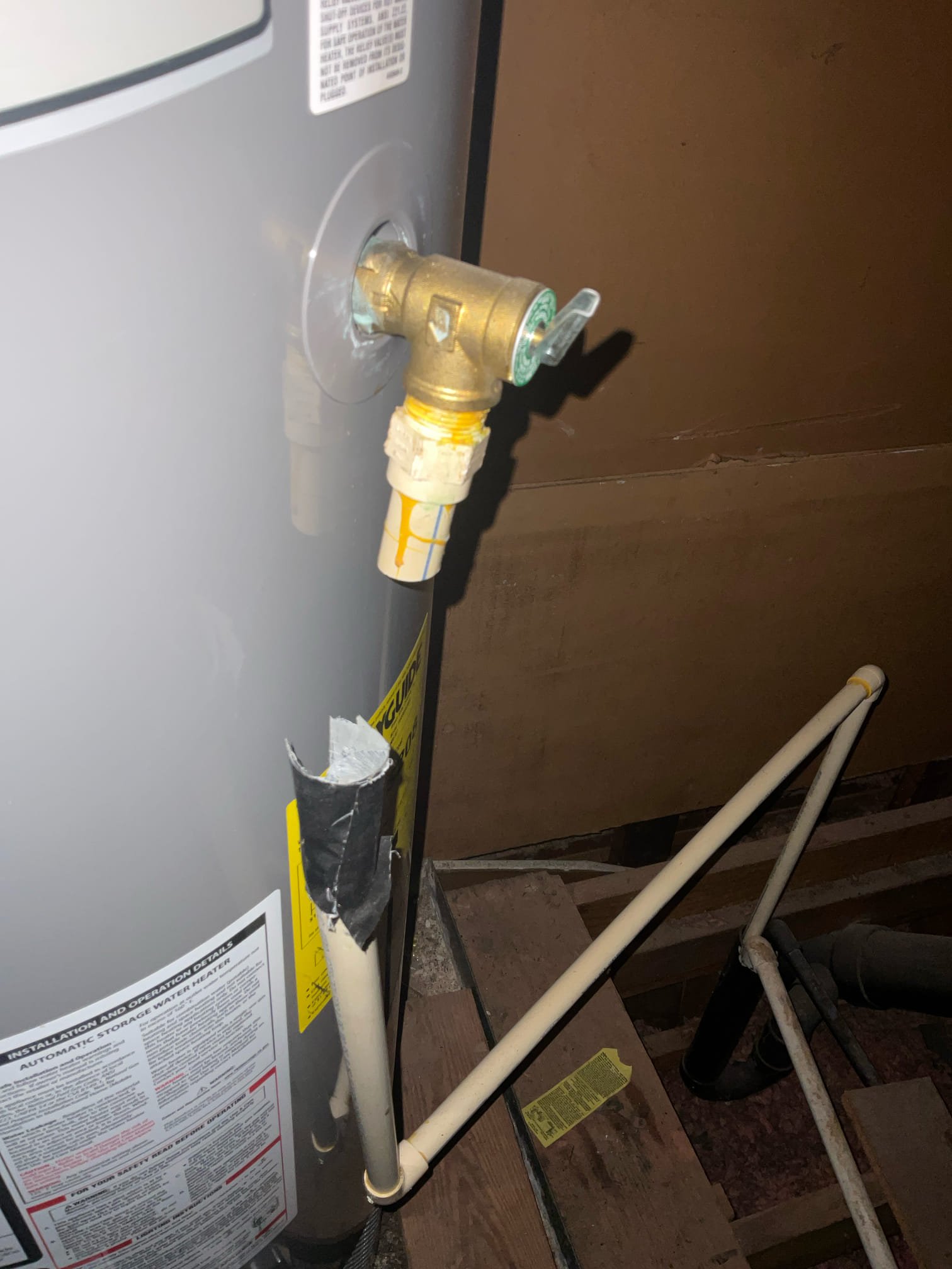 Customer got unknown leak from somewhere got water under the kitchen LVT floor , possibly leak is from the neighbors plumbing , suggest customer get hold with neighbor check on their site first , left water off as before by customer requested 