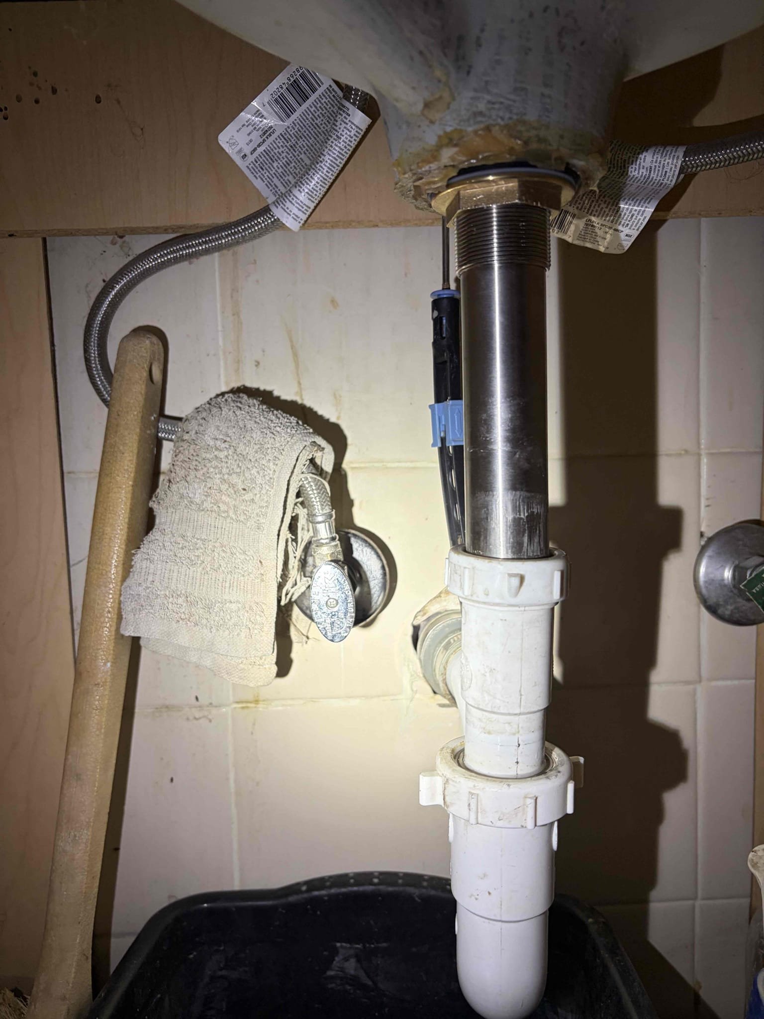 
Water jet kitchen sink drain vent from roof
Cable snake the tub and overflow 
Replace pop up assembly in bathroom 
Jetted the vent stack on the roof for the kitchen drain line had a little bit of backsplash coming from the laundry room however, we did clean that up and talk with the TENANT about it. In addition to that we got that line all opened up and verified the cleanout after that went ahead and snaked the overflow for the tub drain. It is all old cast-iron so it’s nothing to drain the greatest unless we replace the Piping underneath however, the drain is draining perfectly fine and additionally that went ahead and replace the pop-up assembly in the bathroom because the previous one was leaking and needed to be replaced once completed. There are no leaks. The customer is all set to use their kitchen sink, the bathroom sink and the tub drain as they wish and there’s no further issues at this present day. 