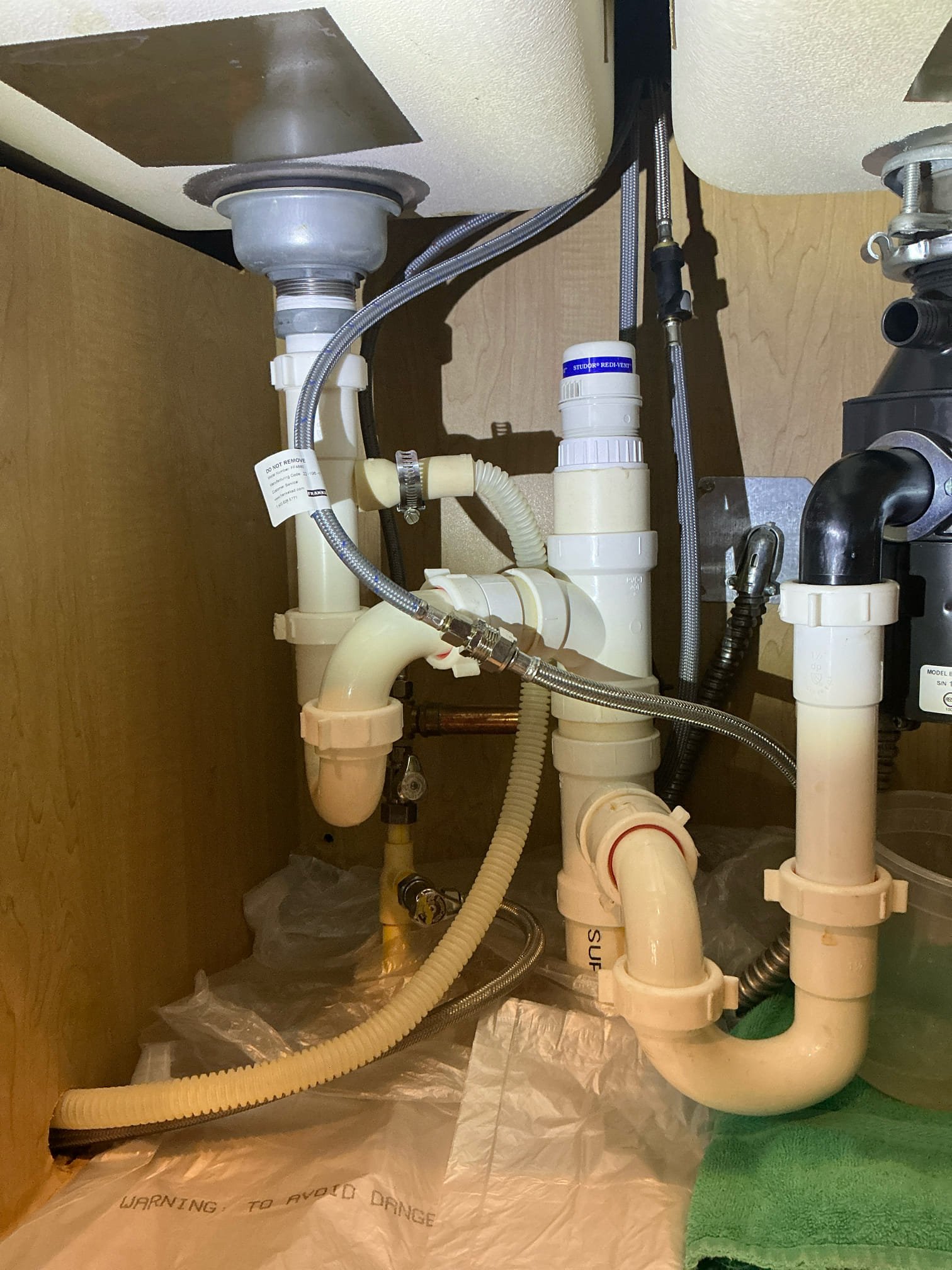 Client called us out due to a leak at bottom of disposal In kitchen. The disposal itself had rusted out and was the culprit. We removed the 1/3 hp disposal and the drain pieces and electrical. Then installed the new 1/2 hp badger disposal with new tubular drain pieces. Tested, no issues. 

1 yr labor warranty 


Home water pressure is 75 psi. 