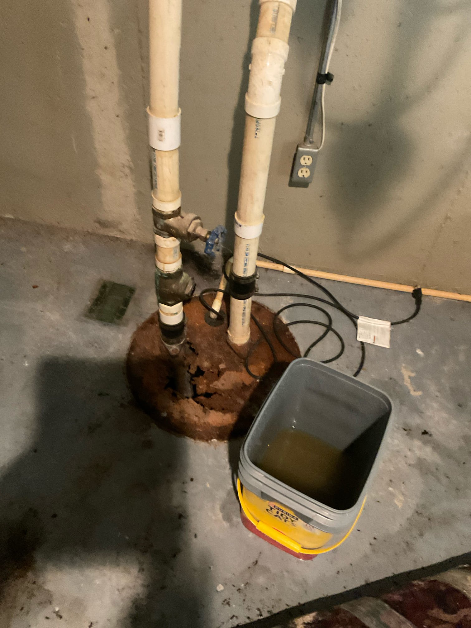 Customer got a sudden soft tissue blockage , we cleared blockage today , installed a new 4” two way clean out , backwater valve with a access box 