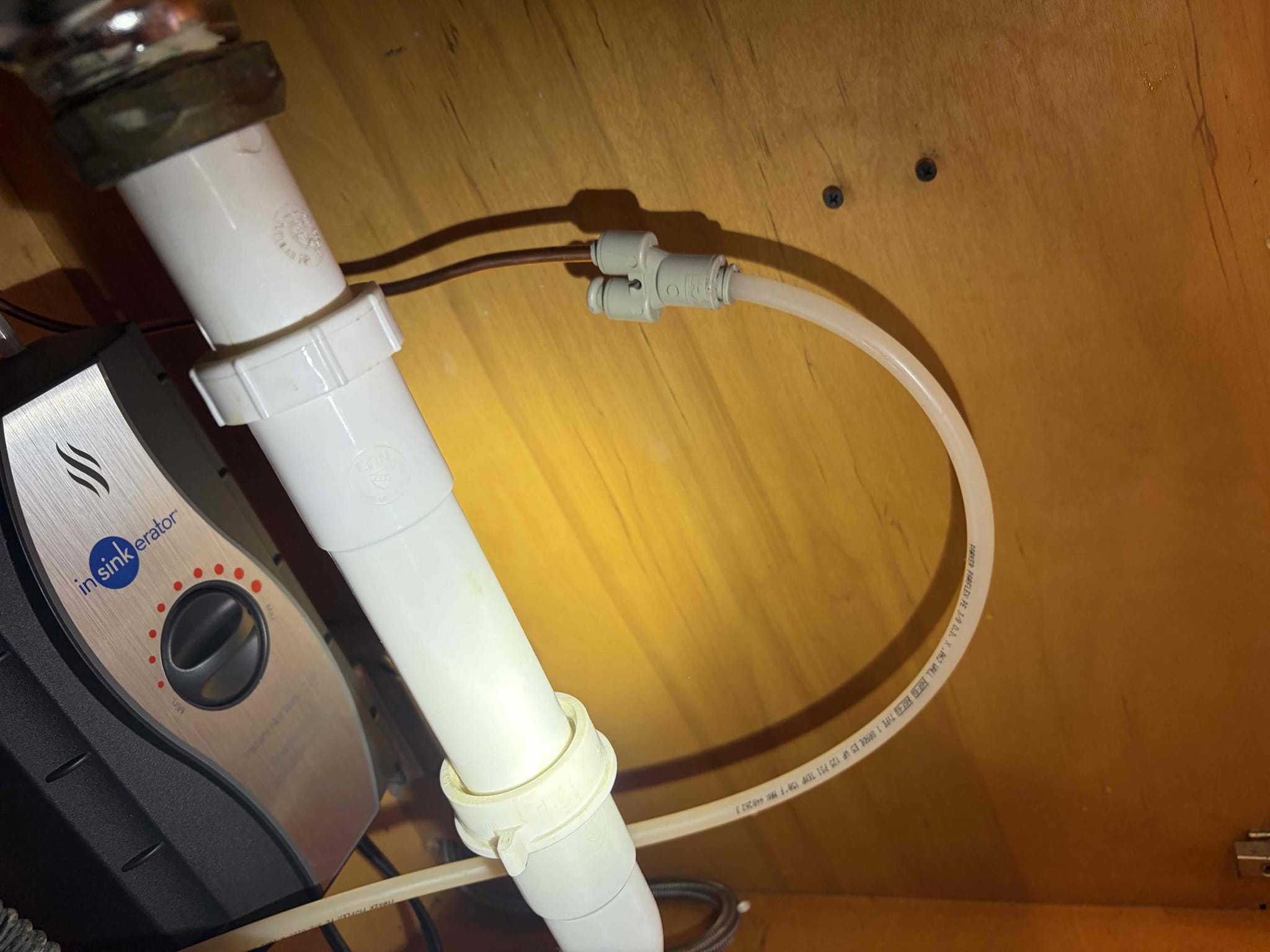 I removed the push connectors for the water filer for the instant hot, once removed there are no leaks