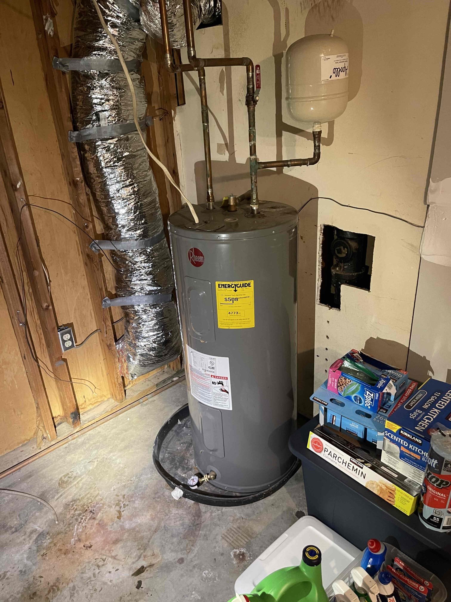 Left quote for various repairs. Cast iron looks to be in okay condition based on a visual inspection of the outside of the pipe. No signs of anything starting to rust through or leak. 