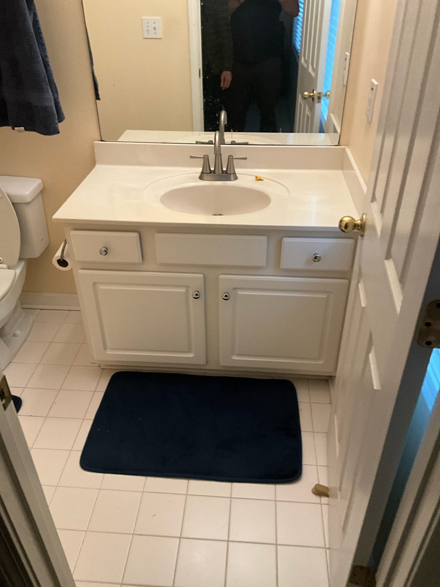 Customer had two center spread faucets for both bathroom. Installed both faucets and tested to ensure proper functi9n and no leaks. None were found. Customer returned the kitchen faucet that was ordered. Will need to come back on a separate visit to installed.