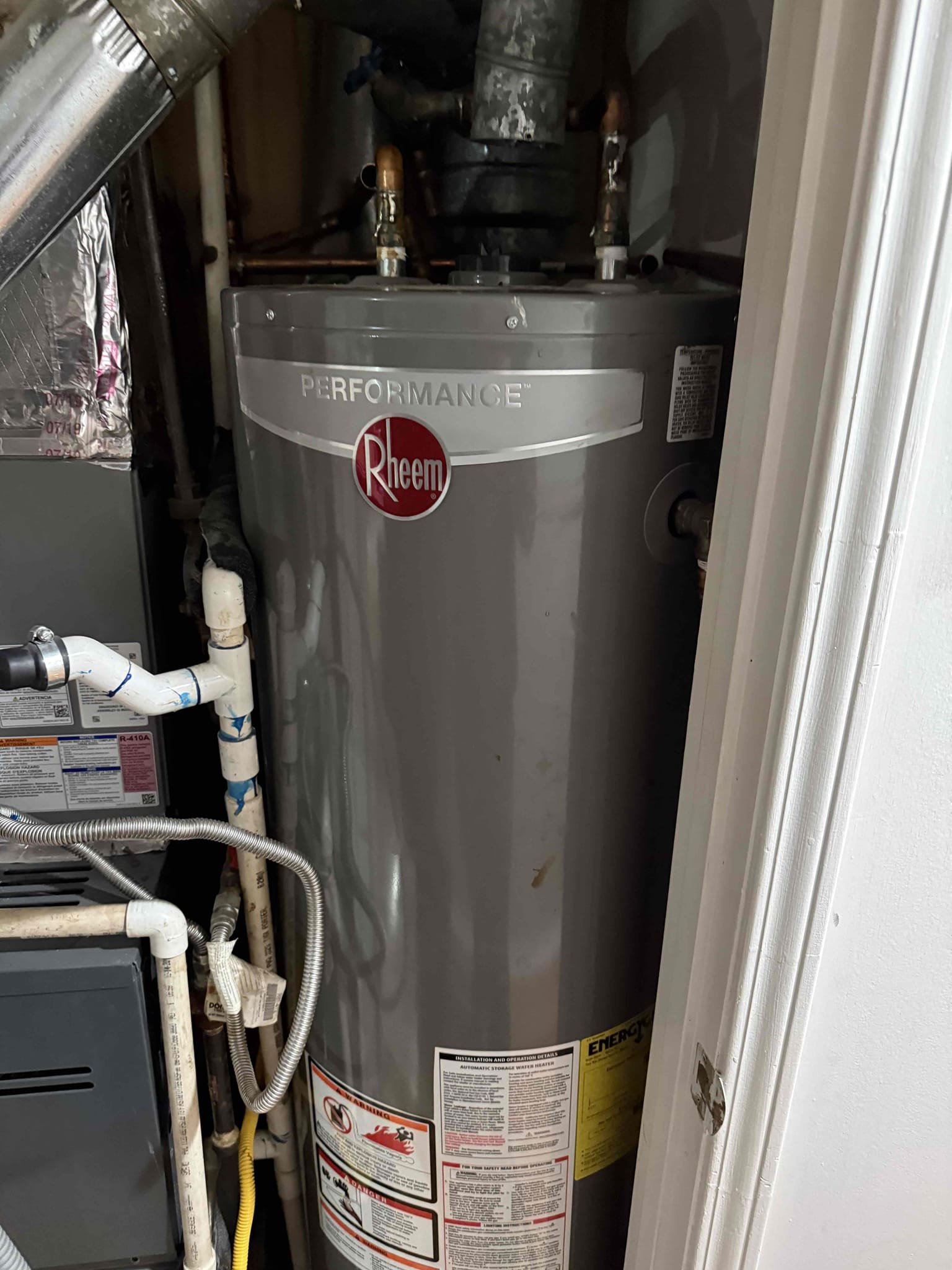 Returned to install new 40 gal gas tall ao smith water heater with new expansion tank and shutoff valve. Installed the water heater and mounted up the expansion tank. Turned water back on to check for leaks, found no leaks. Turned gas back on and fired up water heater. Water heater is fired up and working properly, no leaks upon departure 