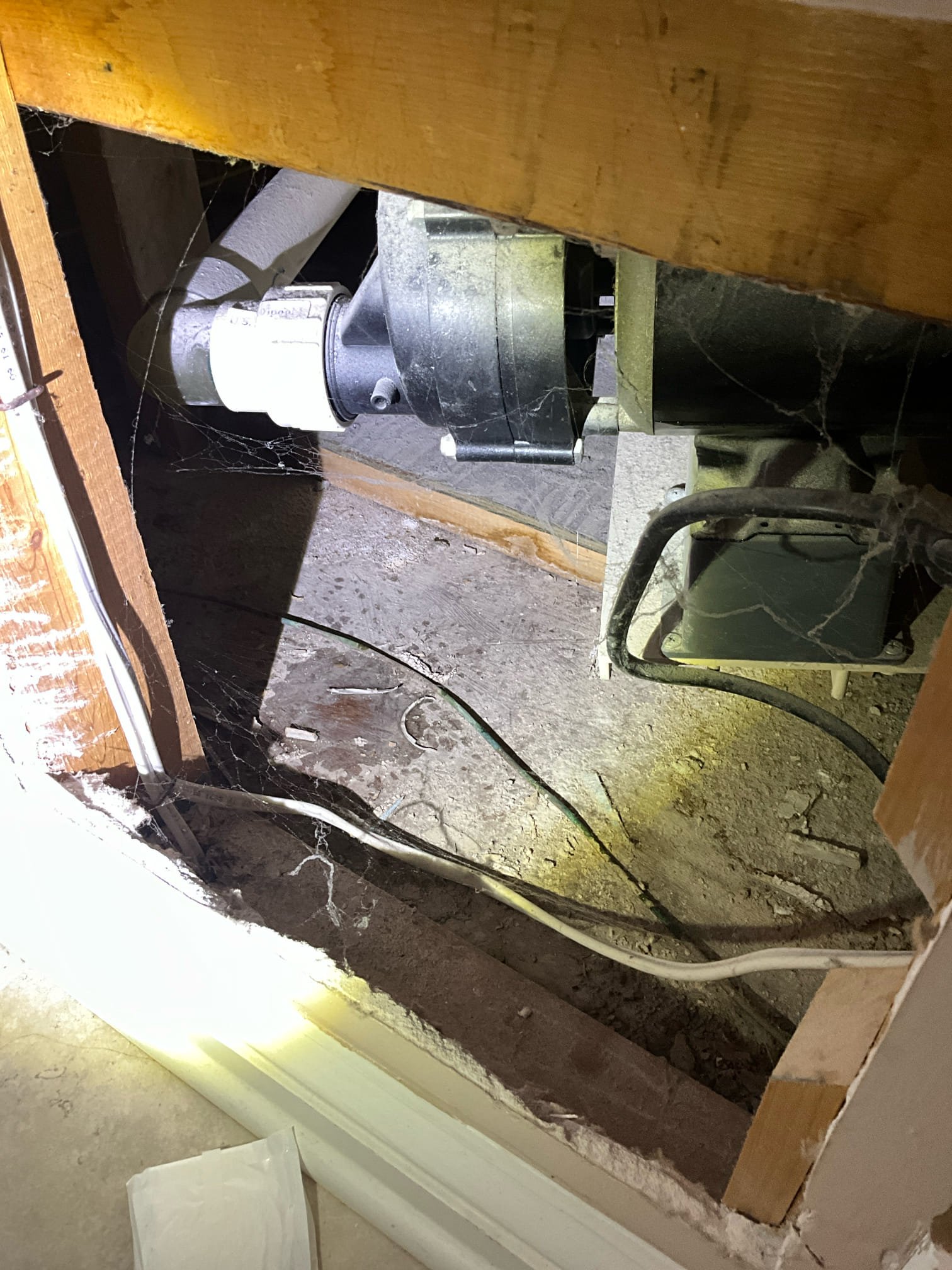 Customer had water in the ceiling below jetted tub. Ran all plumbing fixtures in the master bath, including toilet shower tub and lavatory faucet so no indication of leaking below spoke with customer and found that daily baths are taken in the master bath, filled the tub and found a leak from union on jetted tub. Recommended having a general contractor come and replace the tub. Or, call manufacturer and see if any service techs are available for it. No additional leaks were found at this time. 