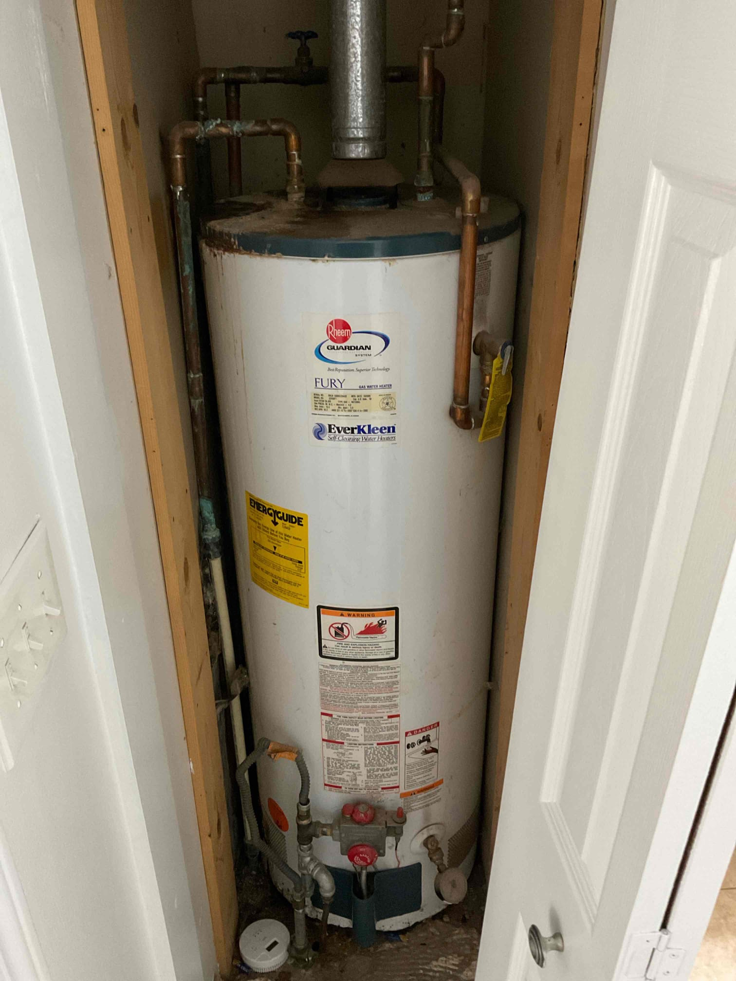 Customer stated that they needed estimates to get pipes cleaned. In crawlspace found that drain line goes from 4 inch to 3 inch and then back to 4 inch which is not up to code and mention that to customer. Will send customer estimates on repairs needed.