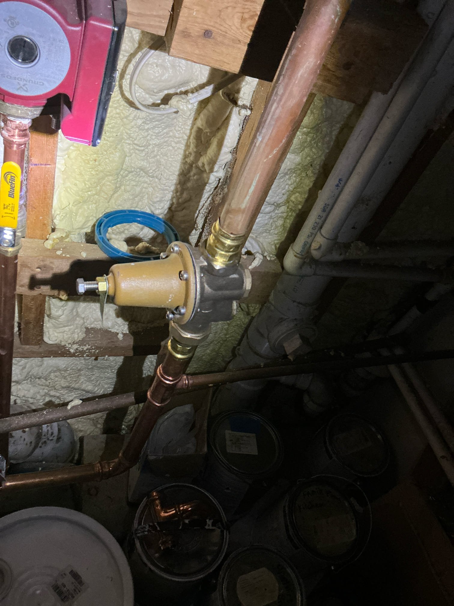 Performed win with Chen annual plumbing inspection. Found everything to be working properly and no leaks detected. Left future estimates to replace water heater and recirculation pump as well as replace rubber hoses for washing machine.