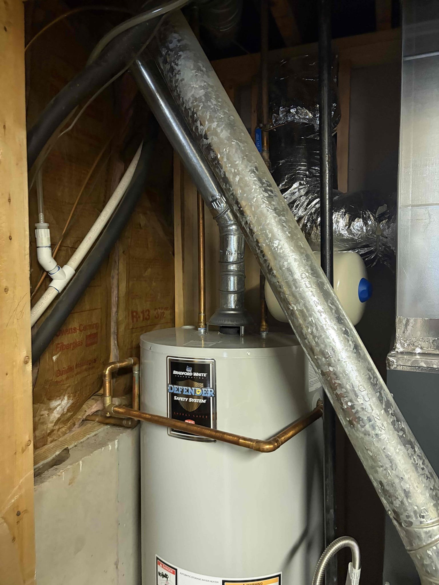 This customer came out to their house because they are selling their house and they had their realtor take a look at a few things the expansion tank and a toilet that was continuously running however, upon arrival, we took a look at the thermal expansion tank and checked pressure as part of our thorough diagnosis and the water pressure is at normal range. It’s at 50 psi in addition to that the toilet was not running upon arrival took a look at the toilet. I gave the option to rebuild the toilet, but I don’t think it is necessary at this time due to the fact that I don’t hear it. In addition to that the thermal expansion tank bladder on the inside was bad once I removed it noticed that the bladder had exploded on the inside of the tank indicating expansion tank failure so therefore I recommended we install a new one however we would have to install a bracket so the expansion tank is properly secure with that in mind. That is what we did at this time. There are no issues with the expansi