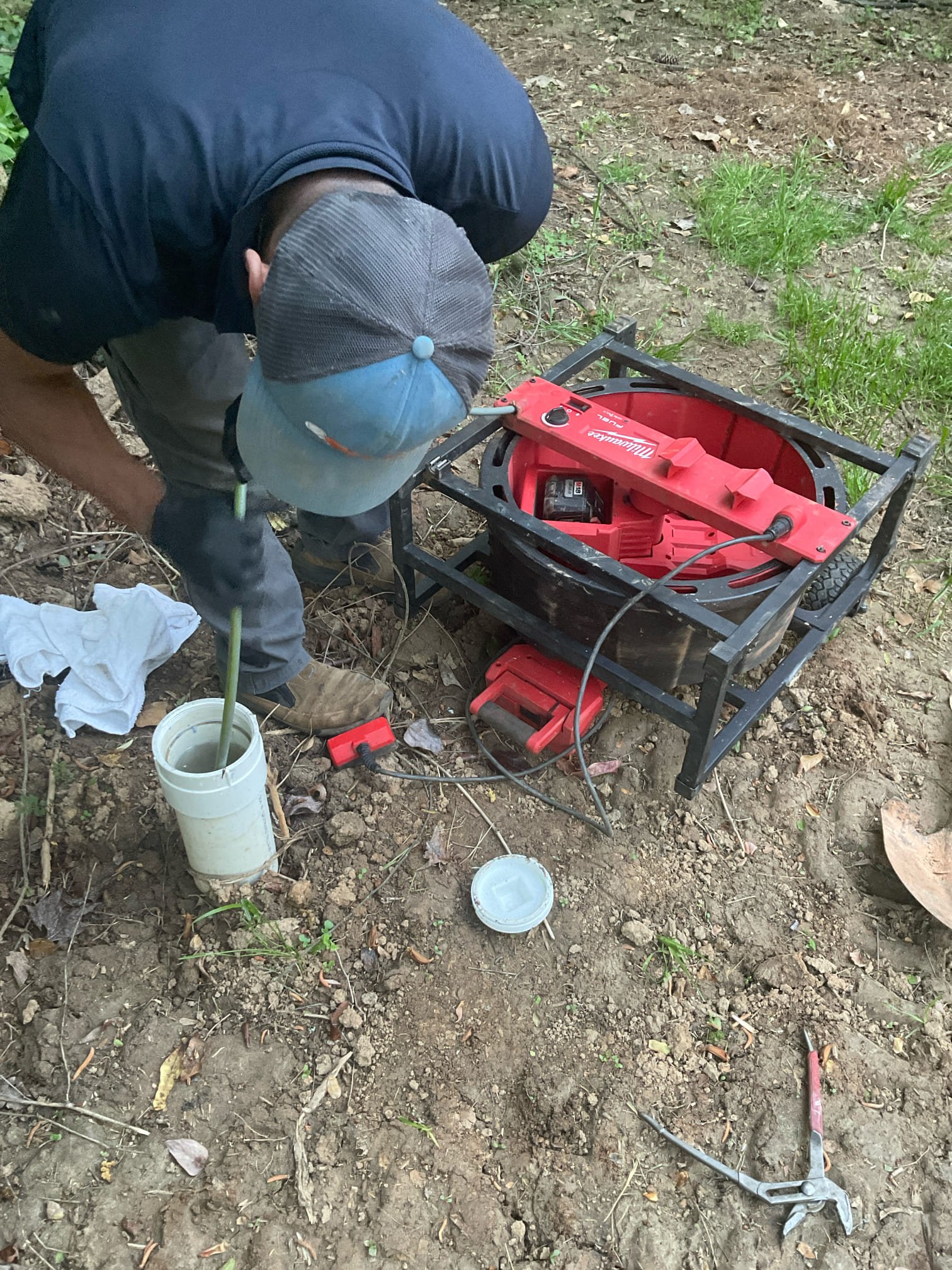 Can’t clear the main line blockage , problem in under a tree .