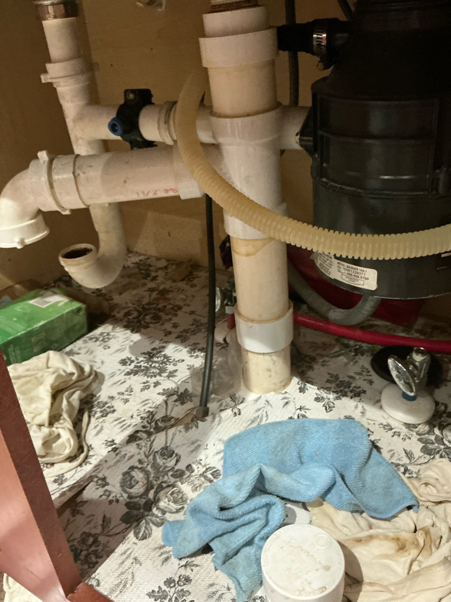 Looked at new sink installed in kitchen that needs to be reconnected. Left estimate to rework drain properly and correctly to catch both sides of sink. 

