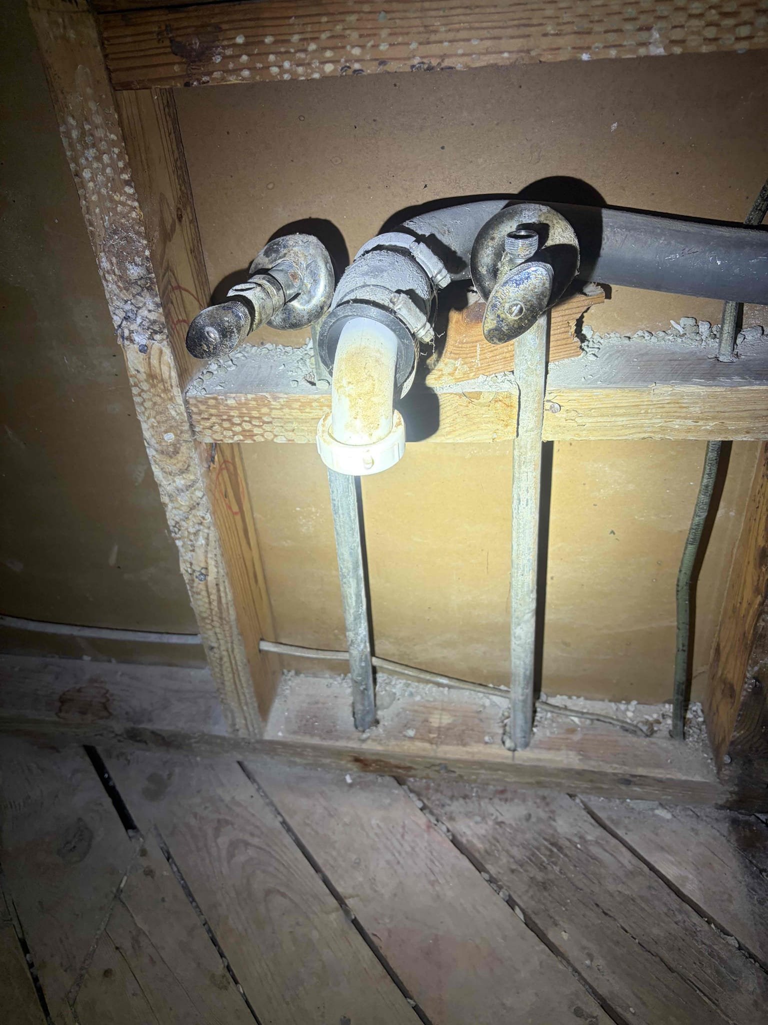 For this customer we are quoting a partial cast on re-pipe for two toilets, laboratory and re-piping couple galvanized waterlines sent all the information over to the contractor that is contracting the job for him to take a look at it. Since no one was here, I had locked up the house didn’t lock the door, but I did close everything up recommended to re-pipe the waterlines and CVC to keep it all in one pipe at this time it is an estimate to get the cast-iron toilet flange for both toilet toilets, redo the shower stall line redo a couple of wise and all in PVC and then cut it out a certain point of the stack and do it in hard pipe PVC. The cast-iron goes into the cement underneath the floor somewhere where we don’t have access to that part contractor will let us know when they’ll work will be done. 