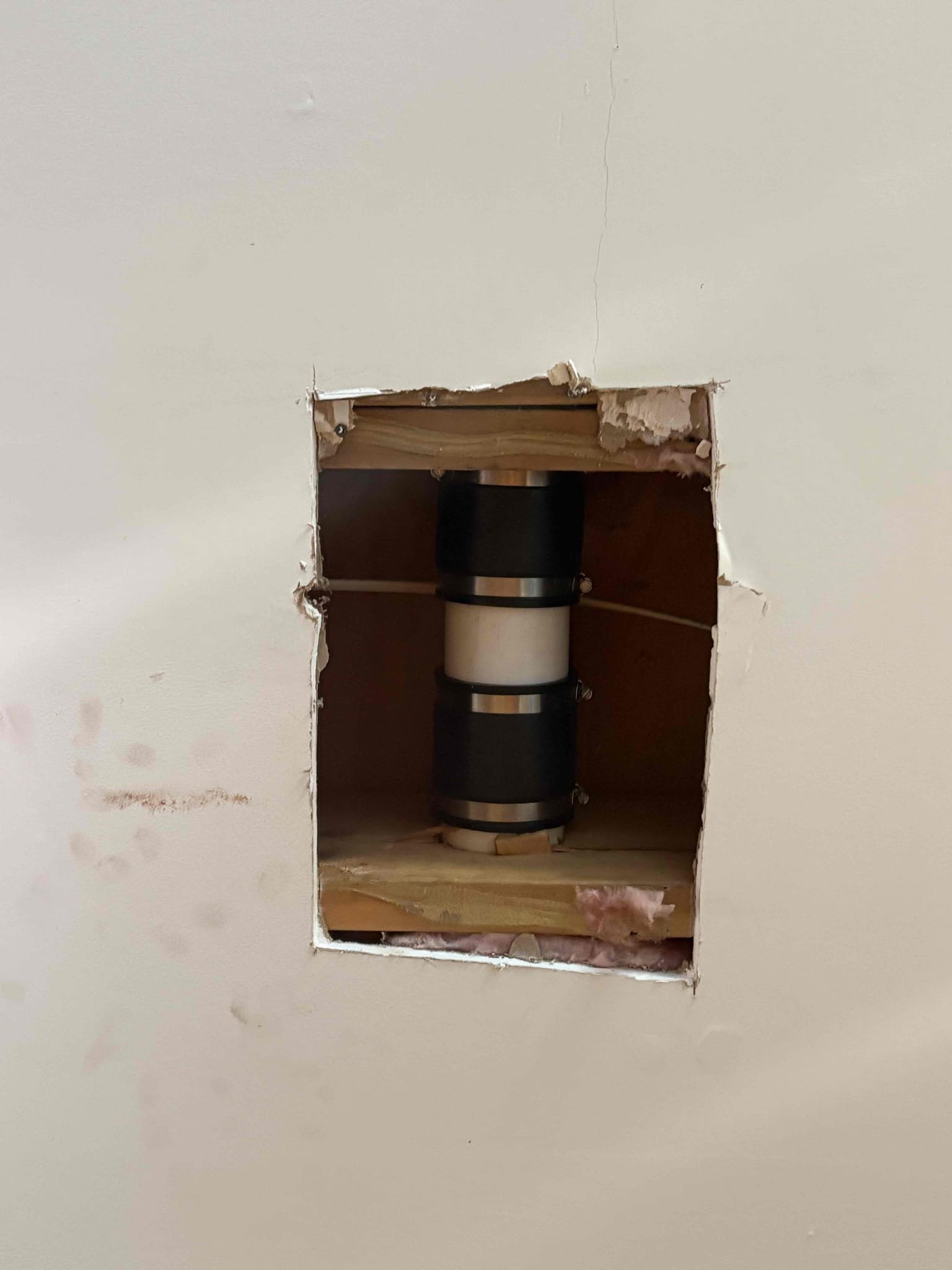 Performed win with Chen annual plumbing inspection and also looked at stain mark in ceiling. 

Diagnosed leak and found leak on drain line in kitchen ceiling. Leak is on 3” main drain and appears to be a failed glue joint. Cut out leaking joint and replace section of pipe with new pvc and repair fittings. Test line for proper operation. Clean work space.

Provision restoration 6783830889