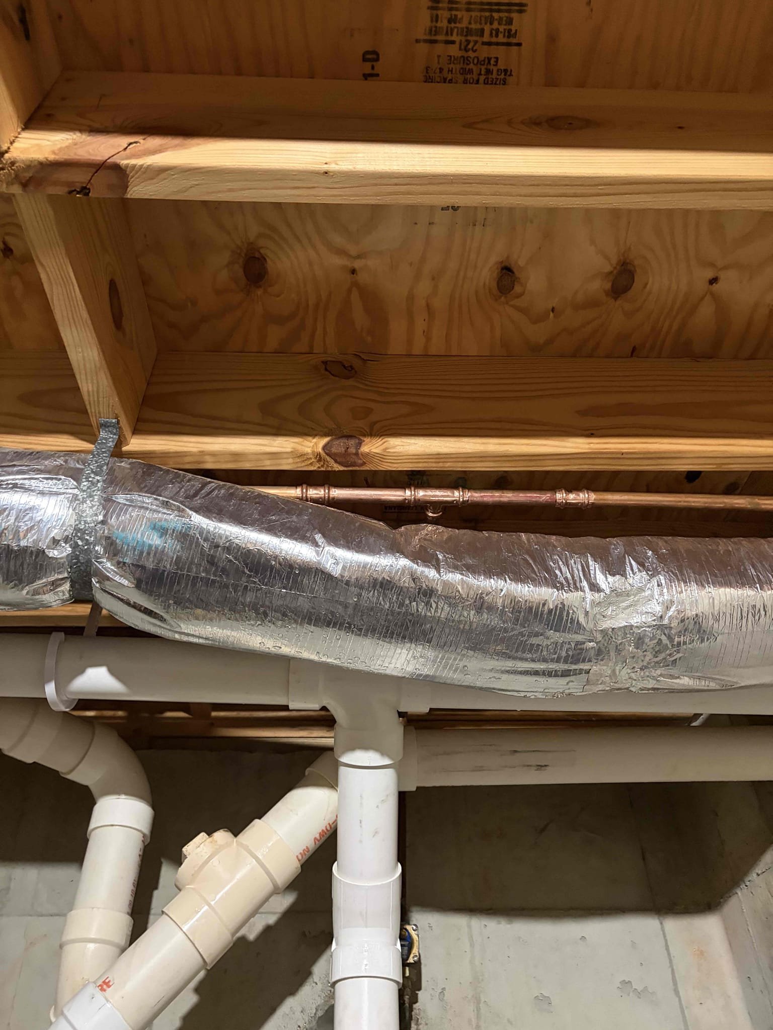 For this customer, they had a pinhole leak on a T off of the main water supply so I took a look at what needed to be done and what was the best repair route for this customer so therefore, I recommended that we go ahead and cut out the pipe redo it with propress. Went back with all new copper piping and installed correctly. Wasn’t able to check the water pressure since the water is off but once I turn the water back on to test the work, I checked the pressure and the pressure came back at 50 psi being normal the TENANT had turned off the water at the gate valve in the basement however, I did end up, turning off the water in the street due to the fact that if that gate valve did not hold, the water would still be off so therefore to turn the water off at the meter and begin my repair once complete there are no leaks. The previous pipe was tilted up indicating a pinhole on the T joint once installed correctly. There are no leaks in the customer is all set to use their water as they wish 