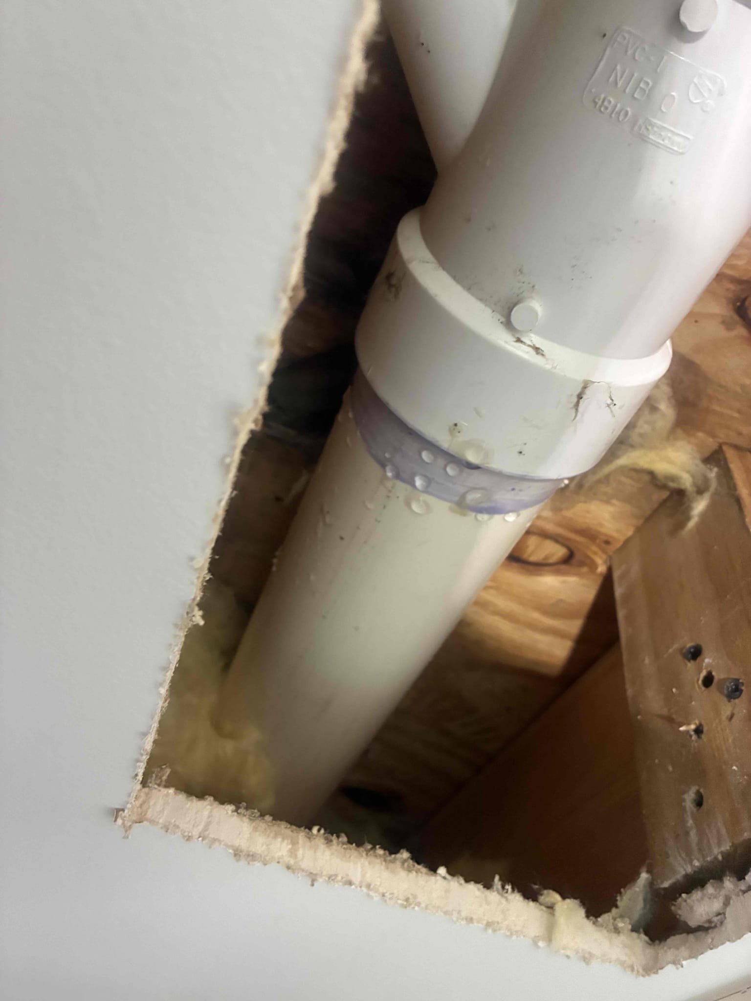 Customer had leak coming from ceiling with master bath shower above. After throrough evaluation found pressure to be good also informed customer about tankless flush maintenance. Gave options for repairs/maintenance. Cut ceiling and ran water through drain then preformed shower pan test by plugging drain allowing water to fill pan. Leak formed in ceiling coming directly from subfloor. Explained to customer about shower pan conditions and no put back of sheet rock. Cleaned area after work was completed 