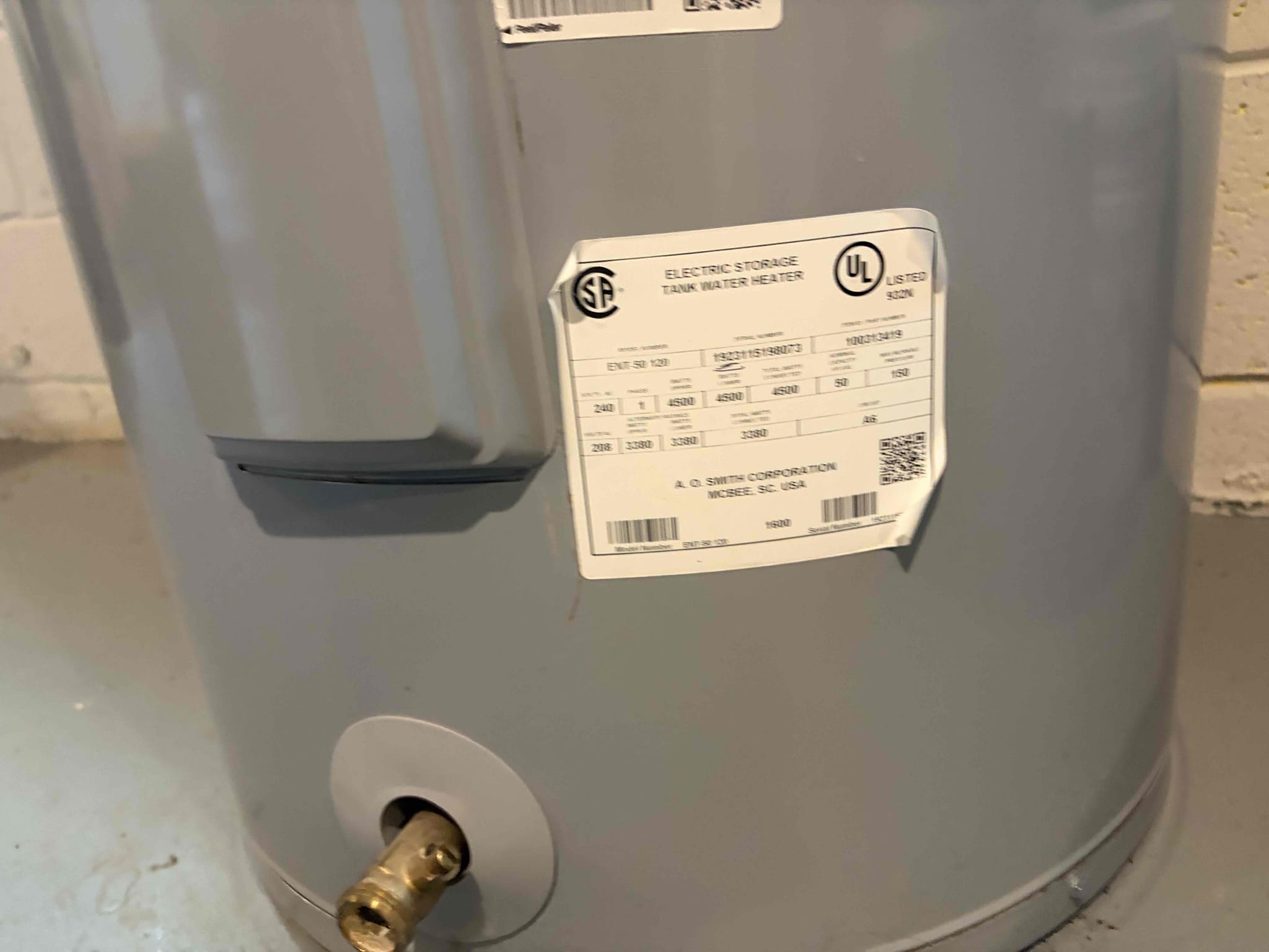 Gave a few estimates for running new water lines for a washing machine box and redoing the drain lines, the customer is wanting to add a washer and dryer for downstairs, the homeowner will need to hire a hvac tech to do the vent for the dryer and then hire an electrician for a new plug for the washer and dryer. At this time it is a quote only. Didn’t check water pressure