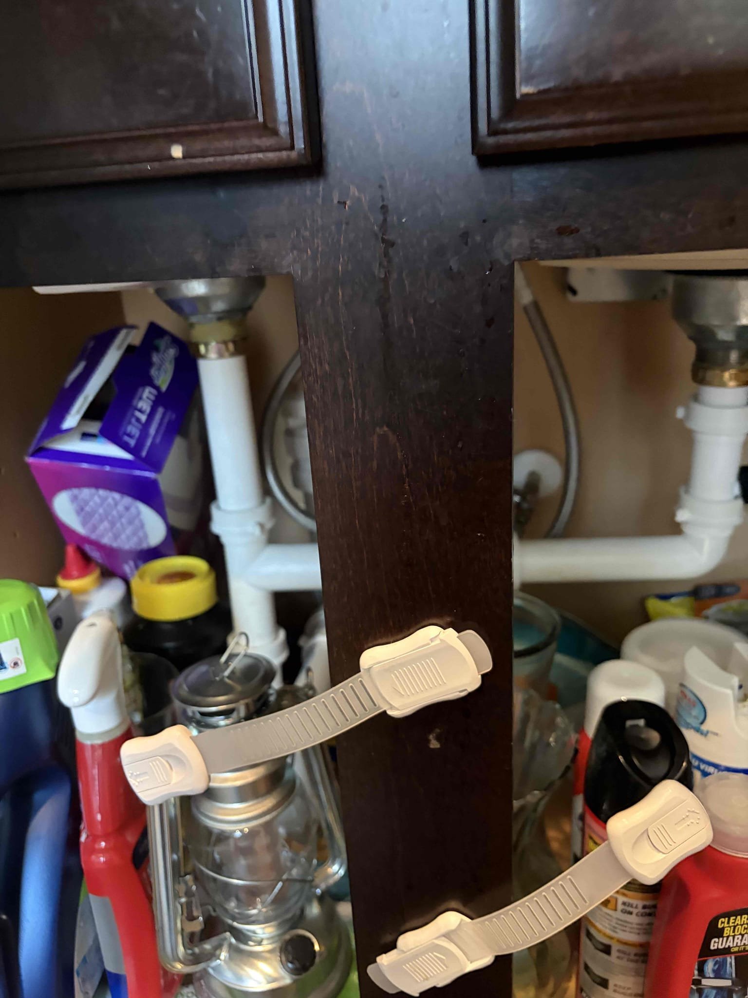 For this customer, they had a blockage in their tubular trap so therefore I took apart the tubular underneath the kitchen sink, cleaned it all out to ensure that proper flow was restored additionally, once cleaned out I did a couple different test videos and to show that light was passing through the tubular traps Once cleaned and clear there are no further issues. There’s no leaks from the connections that were taken off nor the leaks to begin with at this time the line is clear and the customer is all set. Check the water pressure and the water pressure red at 50 psi water heater is from 2017 electric. The customer decided to become a win with Chen member, welcome to the family. At this time, there are no further issues.