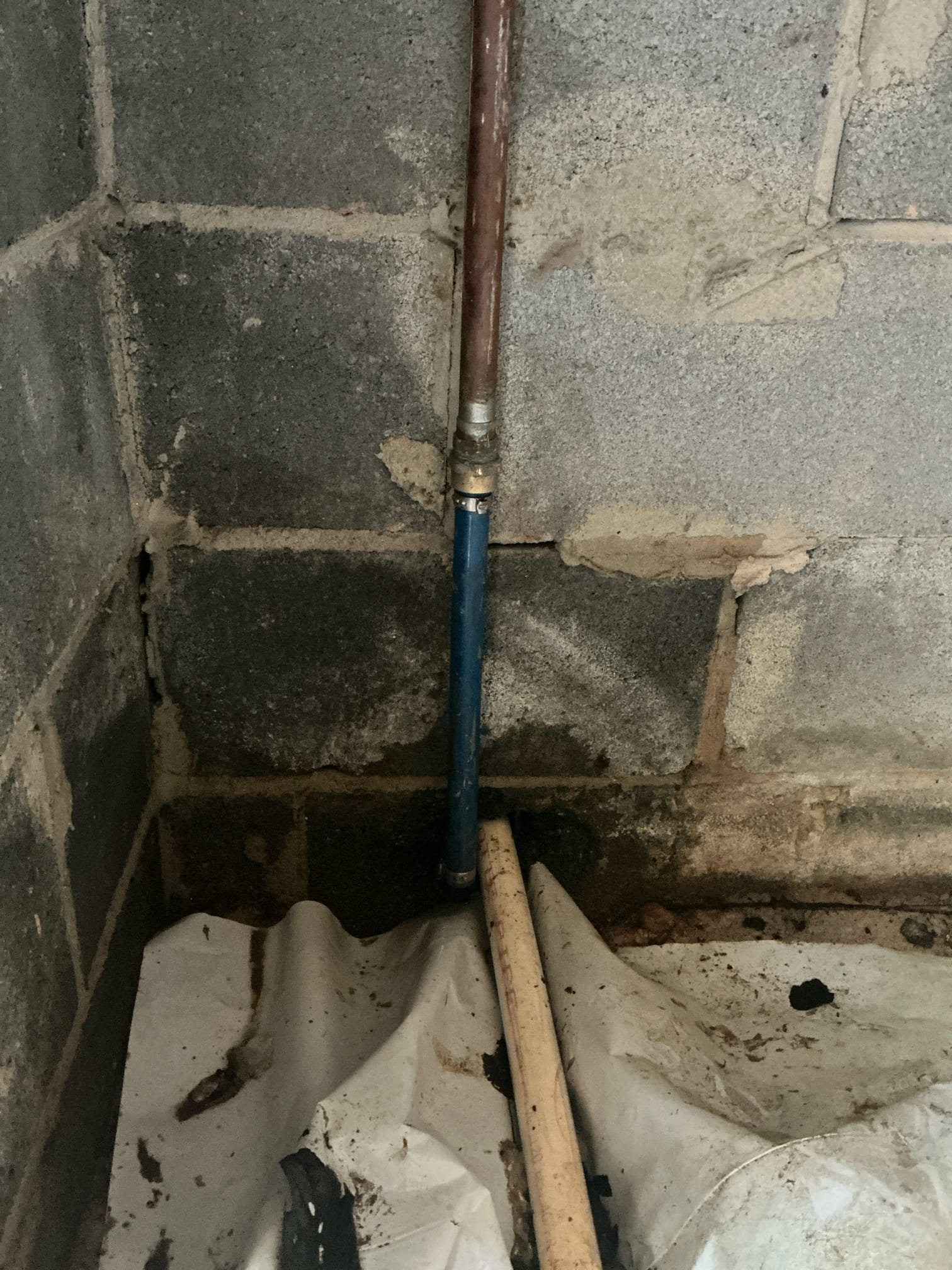 Found 3/4 pvc 90 cracked on water service tail out. Replaced 2’ section of pvc through foundation with new 3/4 Pex b pipe. Turned water back on and tested for leaks. Left in good working order. No warranty on the remaining portion of water service.