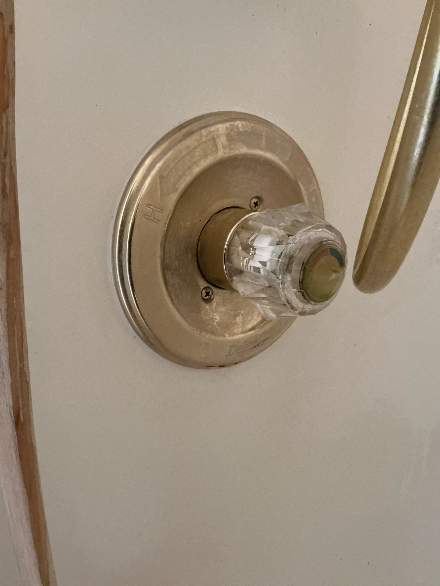 Customer called us out for a leaking shower head. We did a thorough evaluation and determined the cartridge was the issue. We replaced the cartridge and tested our work thoroughly.