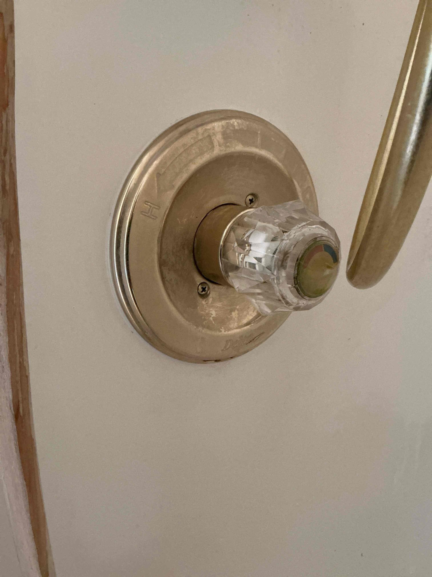 Customer called us out for a leaking shower head. We did a thorough evaluation and determined the cartridge was the issue. We replaced the cartridge and tested our work thoroughly.