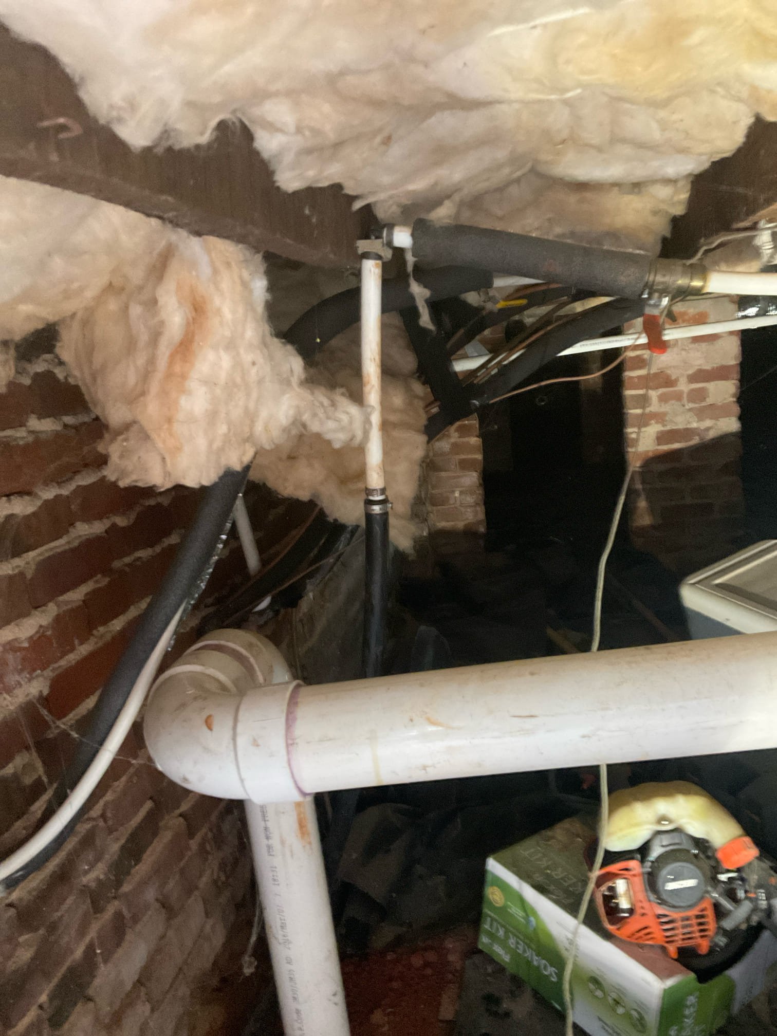 Repaired water pipe busted in the front of home , leak was from 1” sharkbite fitting and should not been used underground, we replaced pipe with 1” pex B pipe and pex B fitting , one year warranty 