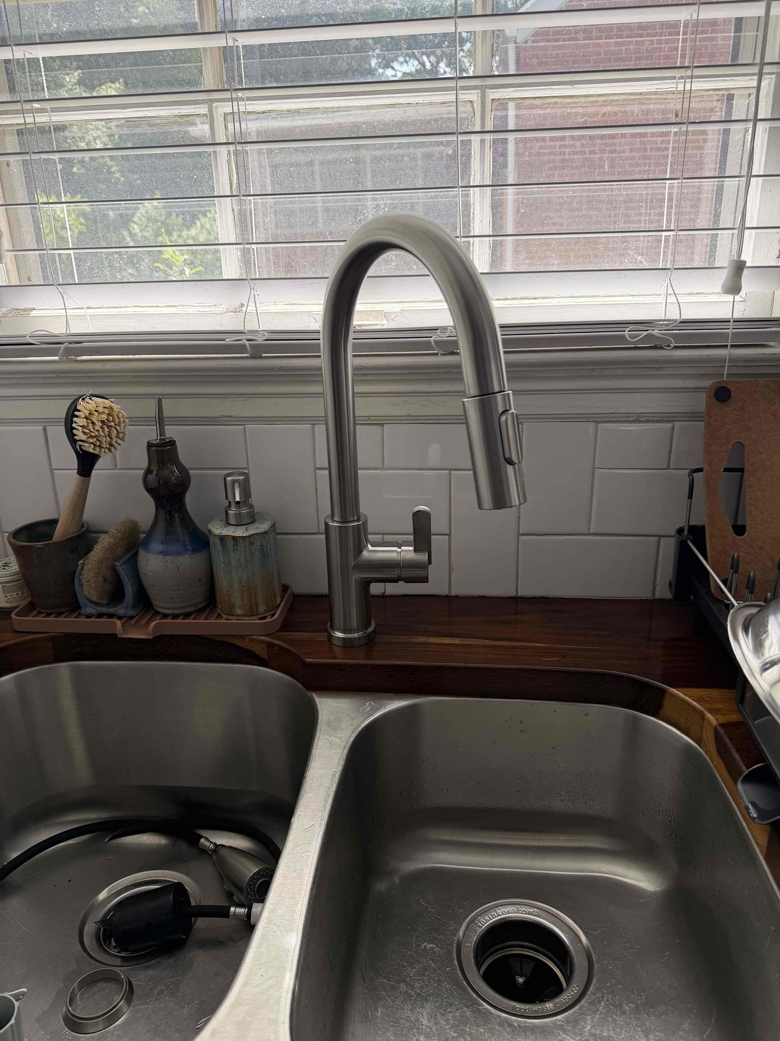 Furnish and installed new kitchen faucet, throughly tested for any leaks. Everything is working as intended at this time.