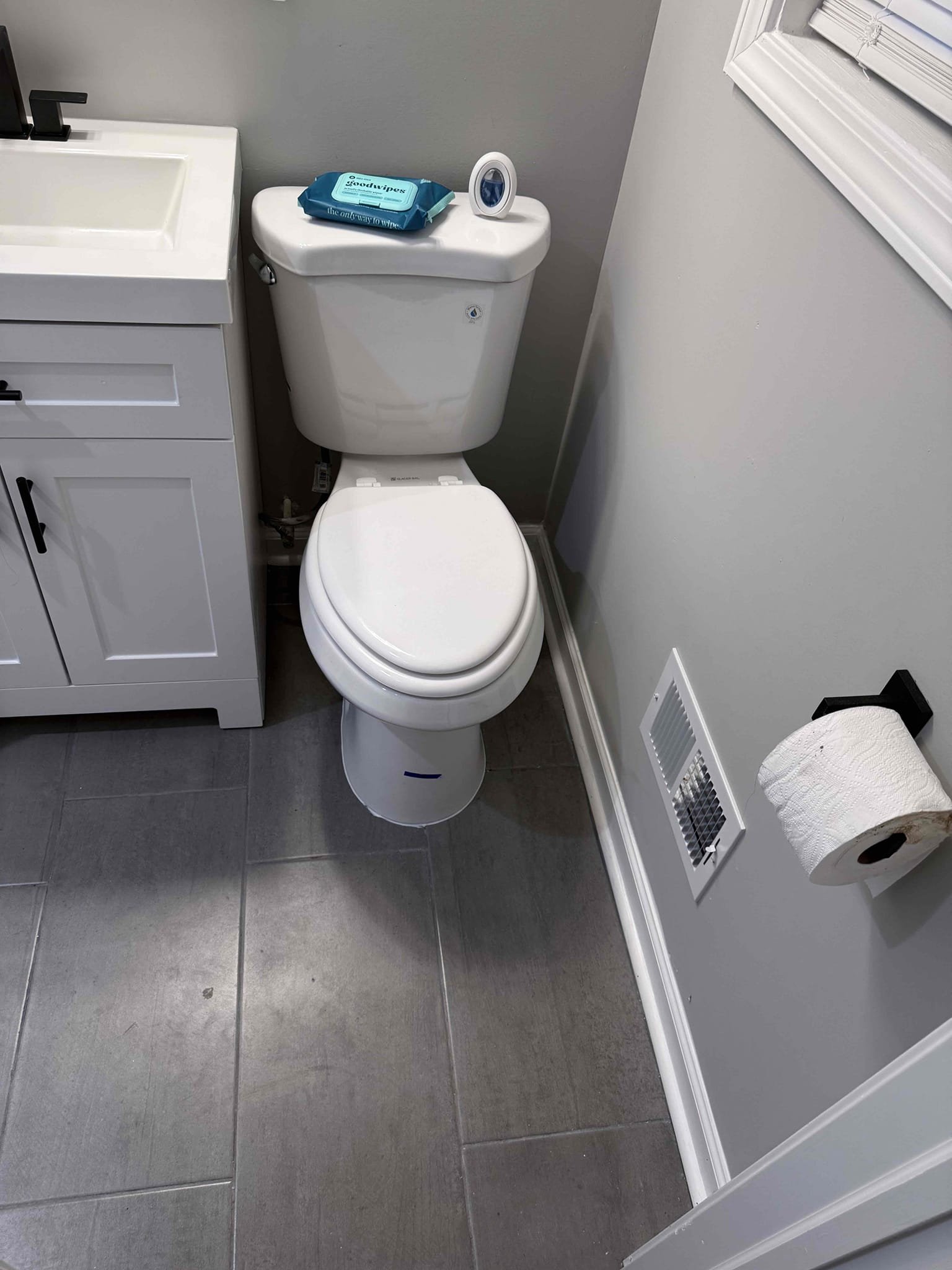 Retuned to replaced cast iron main and branch lines. Installed new 3 inch pvc and tied onto both bathrooms. Also tied onto kitchen and washer drain lines. Installed new toilet flanges and reinstalled toilets. No leaks at departure. Drains are draining properly at departure.