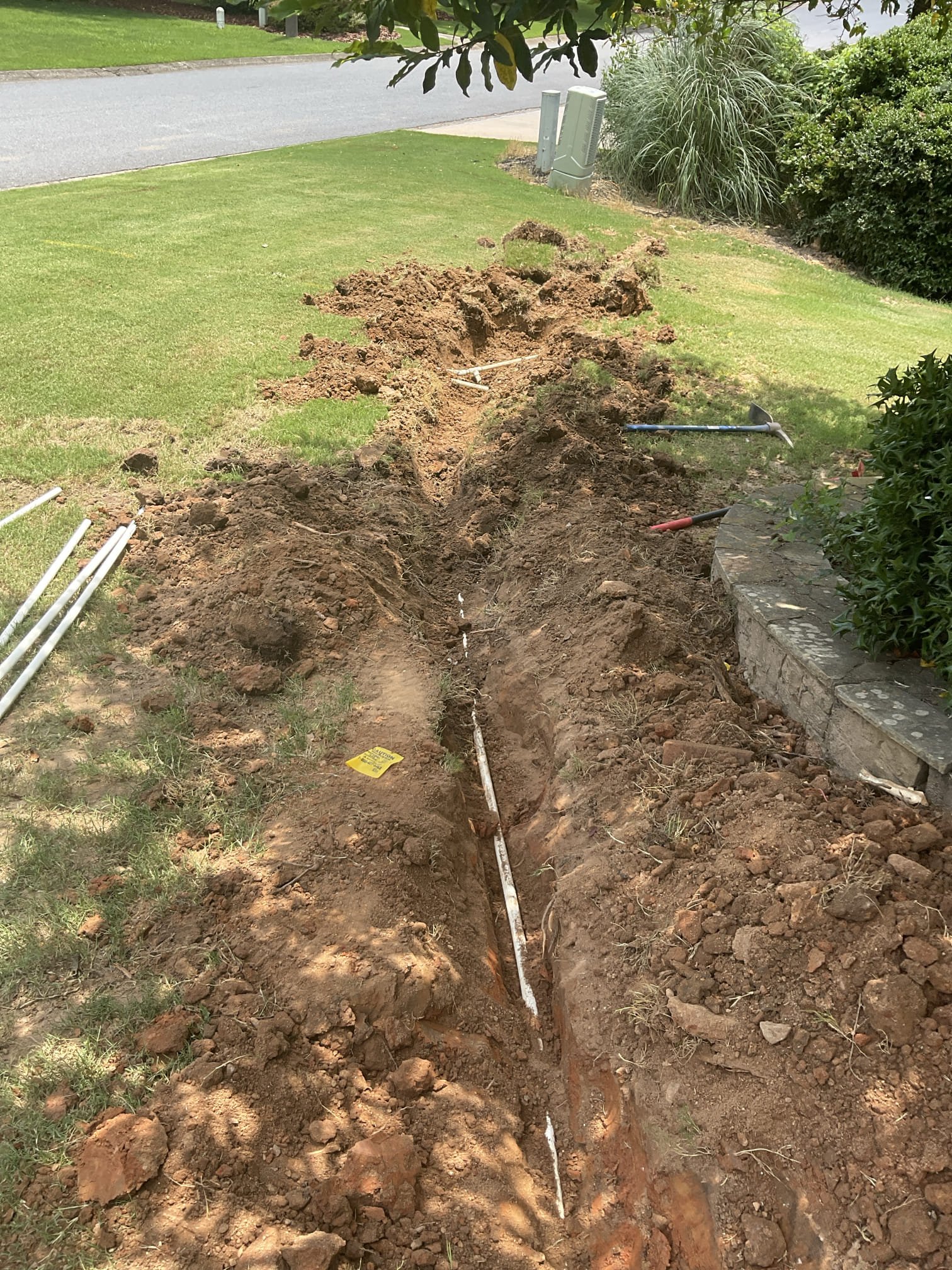 Fixed multiple area of irrigation pipe with new same size pvc pipe and fittings 