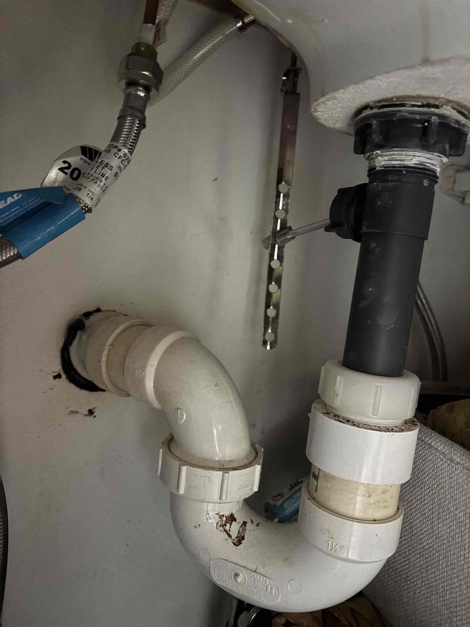 Returned due to pop up not working properly. After inspection found pop up to not be connected to faucet puller. Informed customer we are not responsible for issue but resolved issue today at no charge. No warranty.