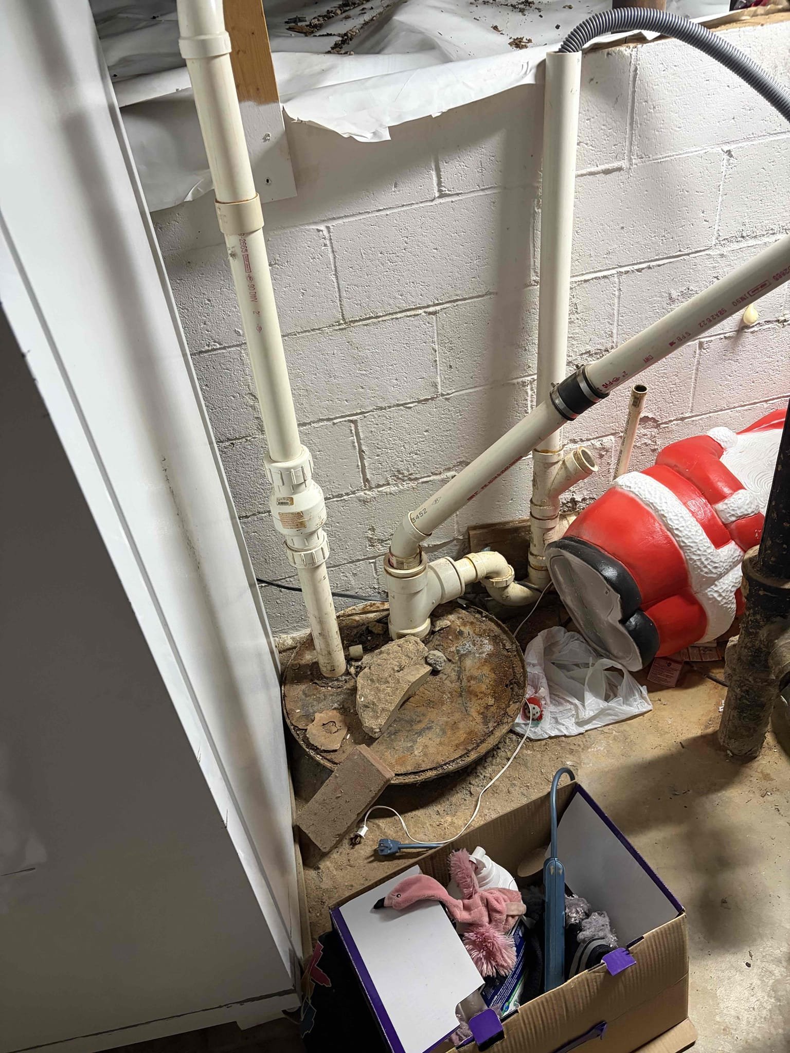 This customer has a few issues that should be resolved, a tankless water heater the customer is interested in, following that the water heater is fro, 2011 gave recommendations for a tank or tankless. Customer also has cast iron and should be replaced additionally, the customer has a super old sewage pump basin that needs to be replaced due to the fact that is admitting a sewage smell, due to the fact that it is not sealed and it’s old. To further more the hose bib in the backyard is leaking and gave recommendations to replace that. Customer wants to think about the estimates at this time.