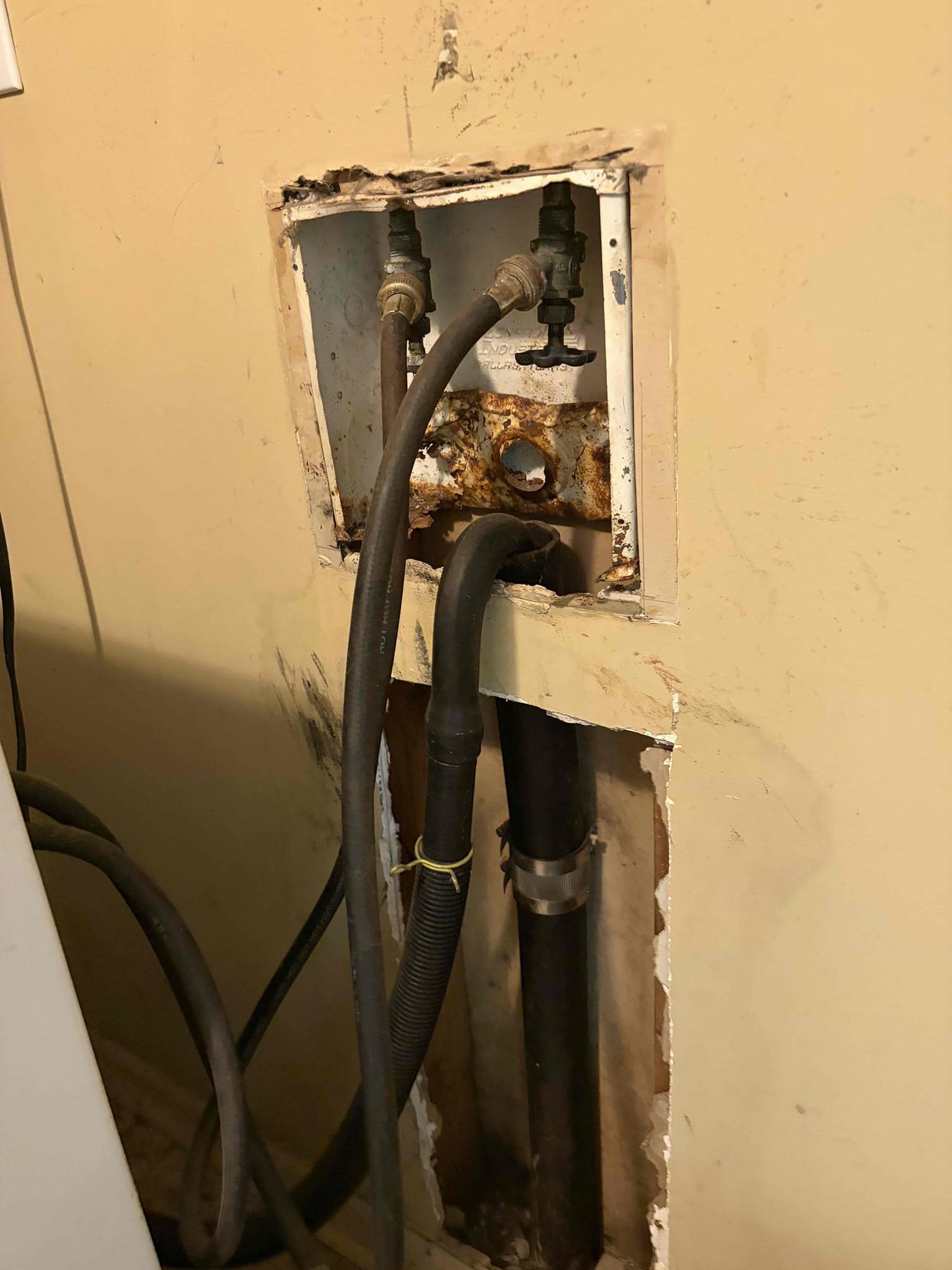Replace and repipe washing machine box 
For this customer, I installed a new washing machine box in the laundry room. The pre-existing box was a metal box and it was made of metal and overtime. It had slowly rested away and corroded so the fix for it is to replace it with the brand new PVC box so that’s exactly what we did. We had to cut the drywall on the top in order to get the copper fittings aligned and crimped properly following that we installed the box with new screws and set everything properly For the drain went back with 2 inch PVC primed and glued the pipe and put a fur coat with the two bands on to connect to the cast-iron in addition to that once that was all glued, there are no leaks. The customer is all set. I left off the cover plate so when the people for drywall come in, they can easily drywall the wall and clip the plate in so it doesn’t get a mess. Thank you for calling Chen plumbing. Have a happy Fourth of July.