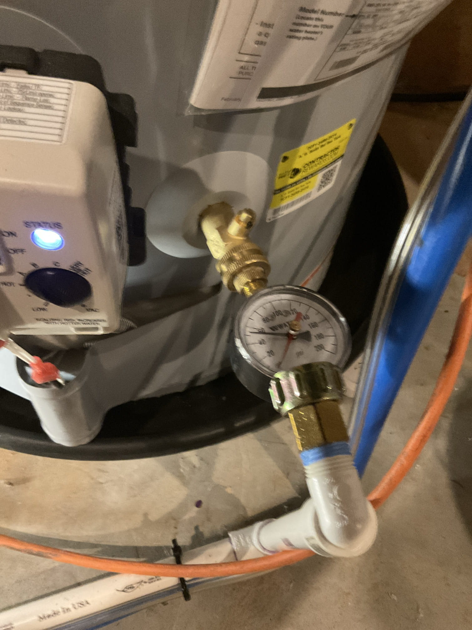 Checked basement sewer pump problem, found outlet for pump is not hot , told customer call electrician 