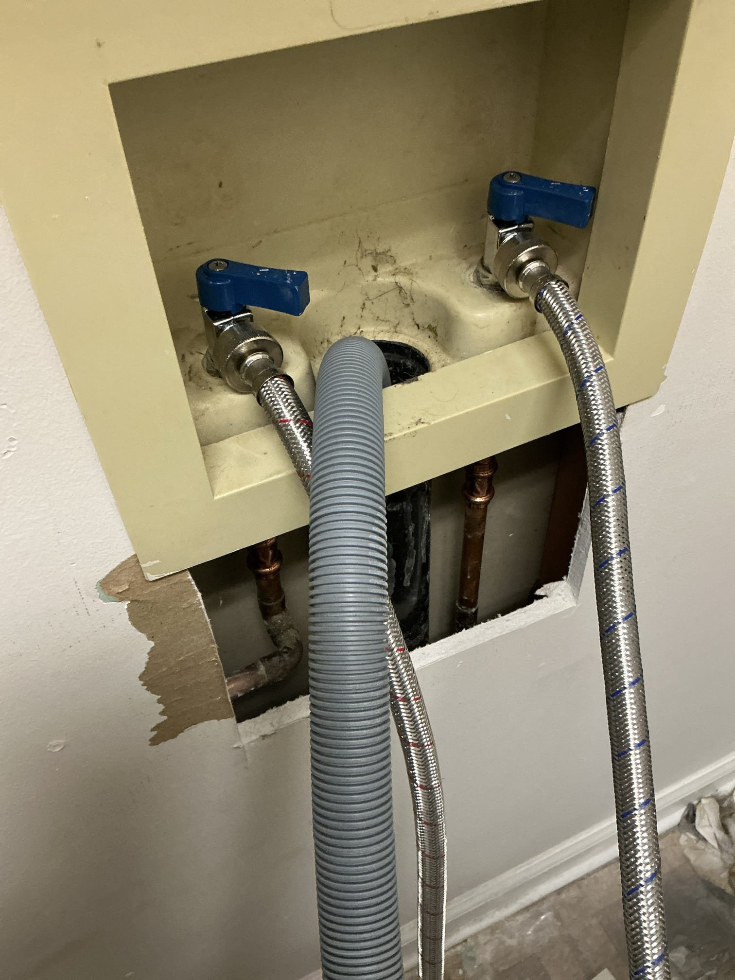With customer’s permission cut wall in foyer to access leaking water pipes. Access water pipes and find leak. Shut off water to home and drain system. Cut out leaking section of pipe and replace with new copper piping. Test for proper operation and leaks. Clean up work space.

Informed customer we do not repair sheetrock

Recommend provision for water damage assessment 6783830889