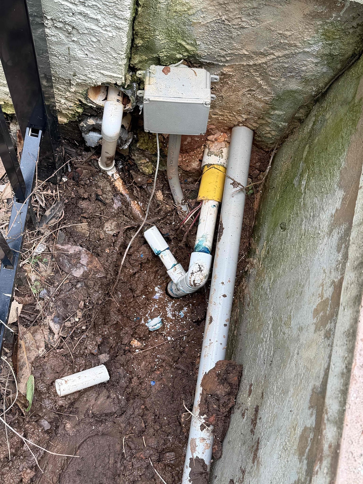 Customer stated that there was a leak on the waterline. Found a leak on 1 inch irrigation line going through foundation wall near pool area. Gave customer options on repair. Landscapers went ahead and removed bush. Dug down to access pipe. Replaced section of 1 inch PVC through foundation wall. Tested and no leaks were present at this time. Cleaned up work area. Landscapers will return to plant bush back.