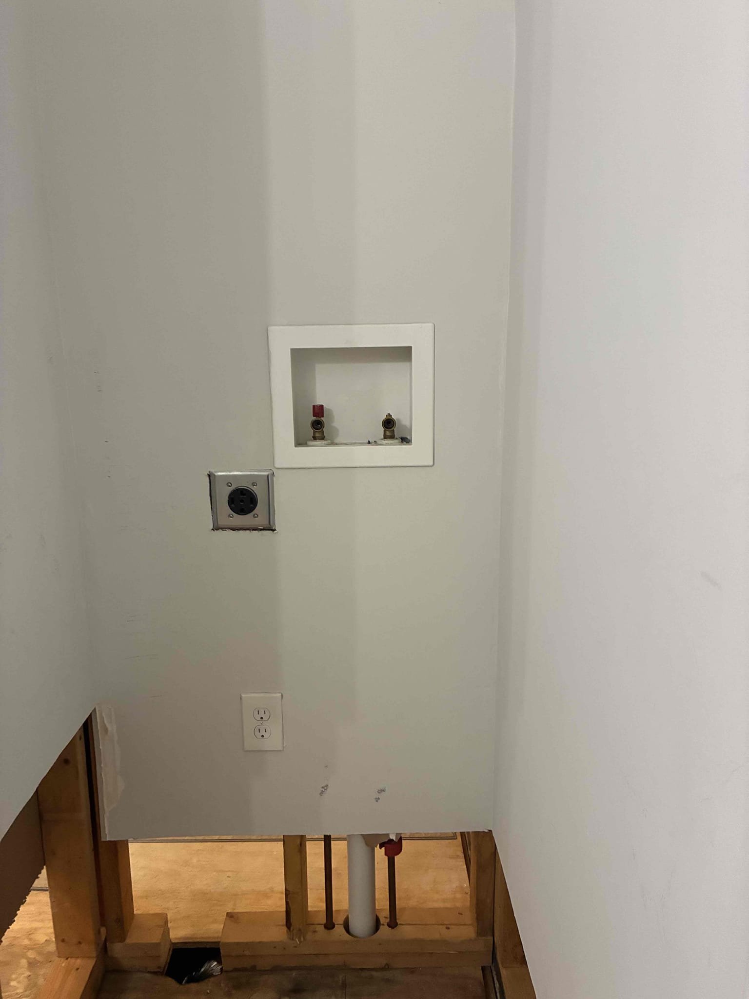 Found handle to cold washing machine valve broken. Replace hot and cold washing machine valves. Installed hammer arrestors to washing machine valves. Tested and left in good working order.