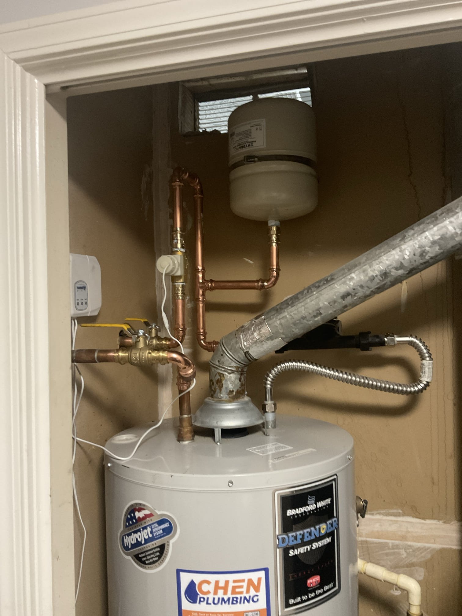 Did member visit today , Replaced water heater shut off valve , add water heater pan and leak smart valve 