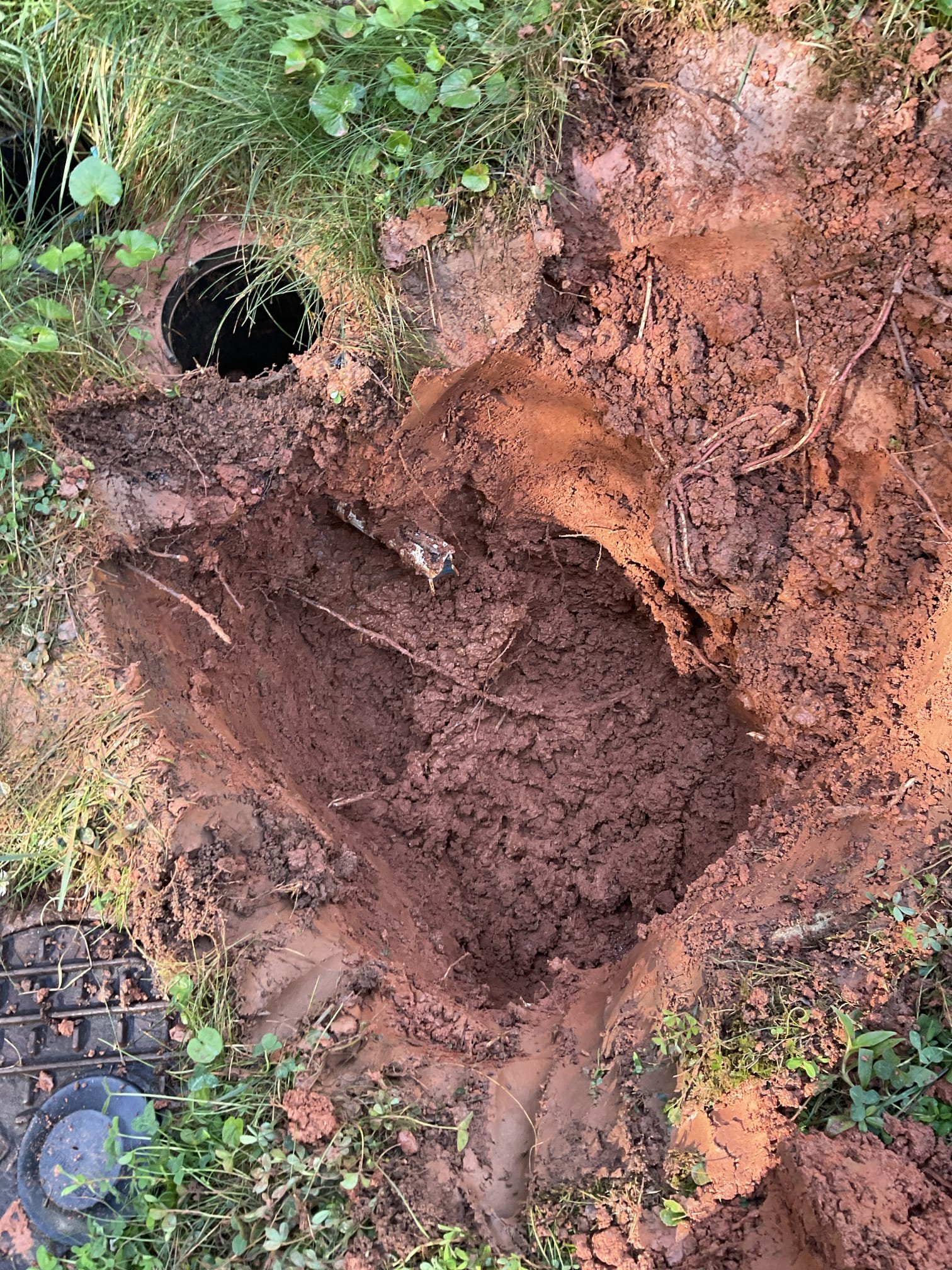 Fixed busted 1” pvc pipe and elbow from main water line to irrigation system 